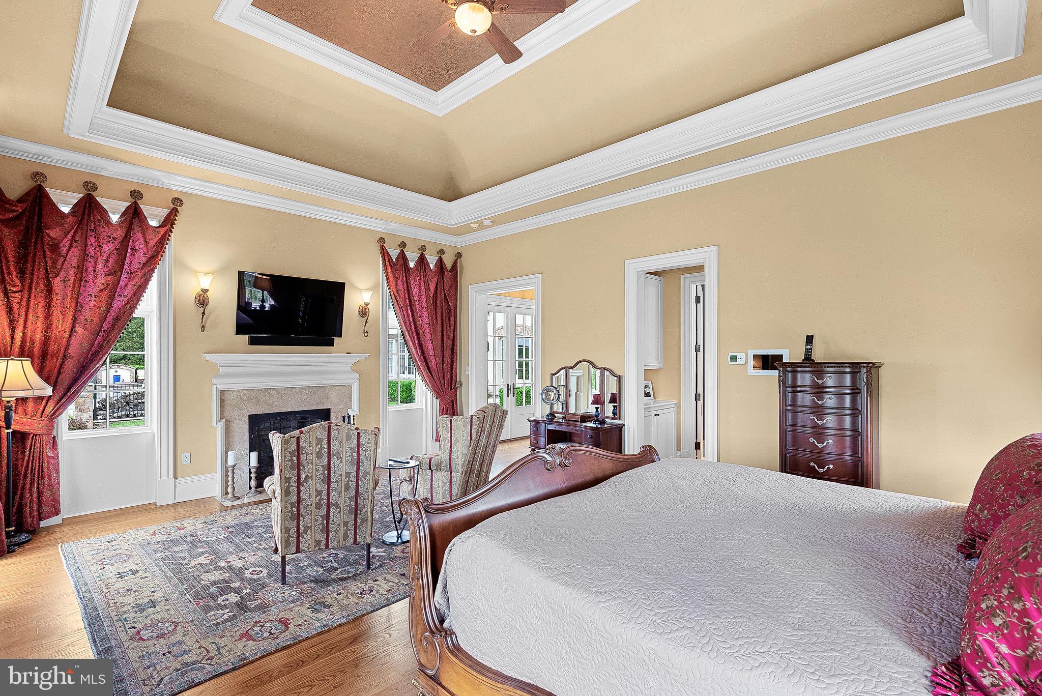 CREIGHTON FARMS - Residential