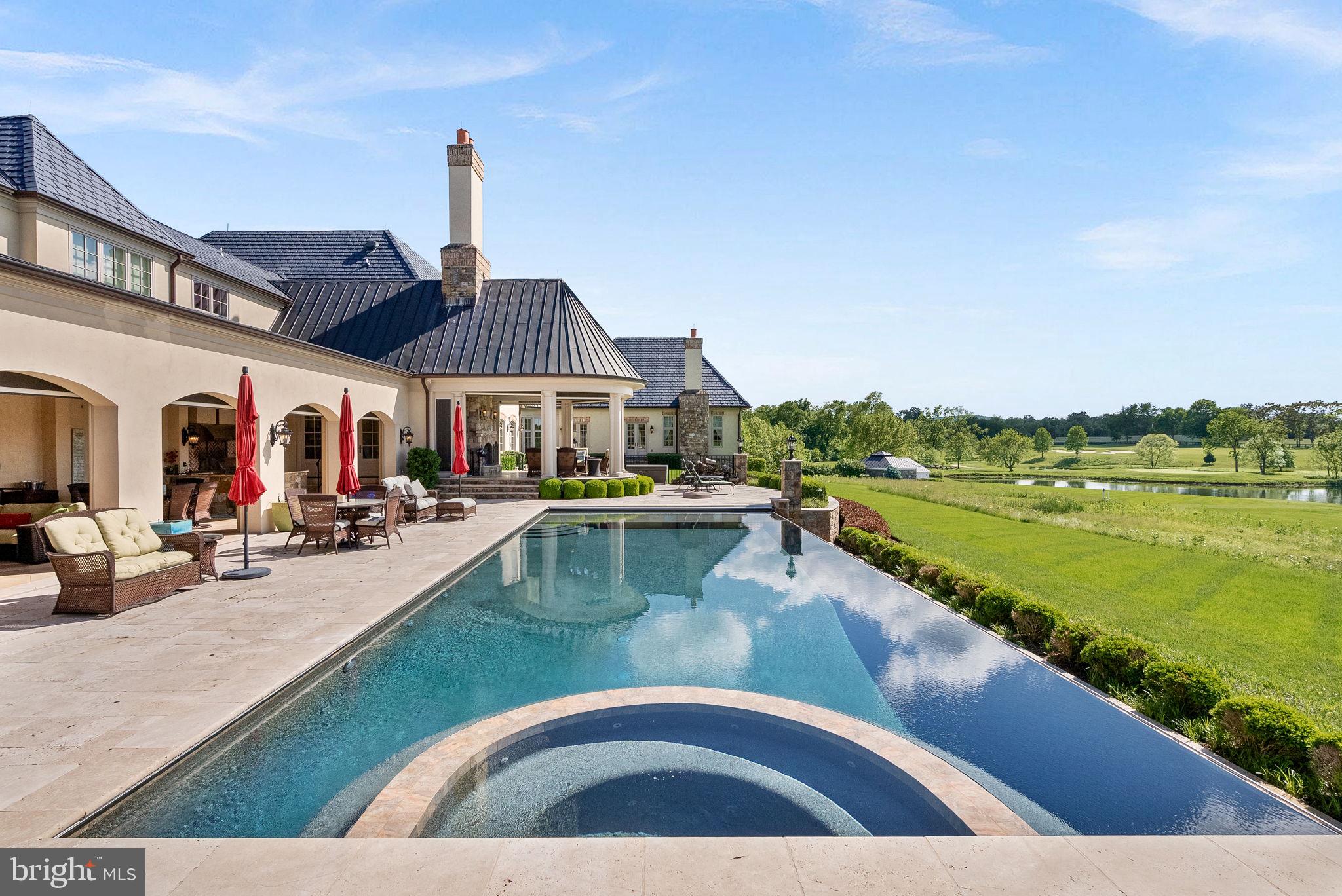 CREIGHTON FARMS - Residential