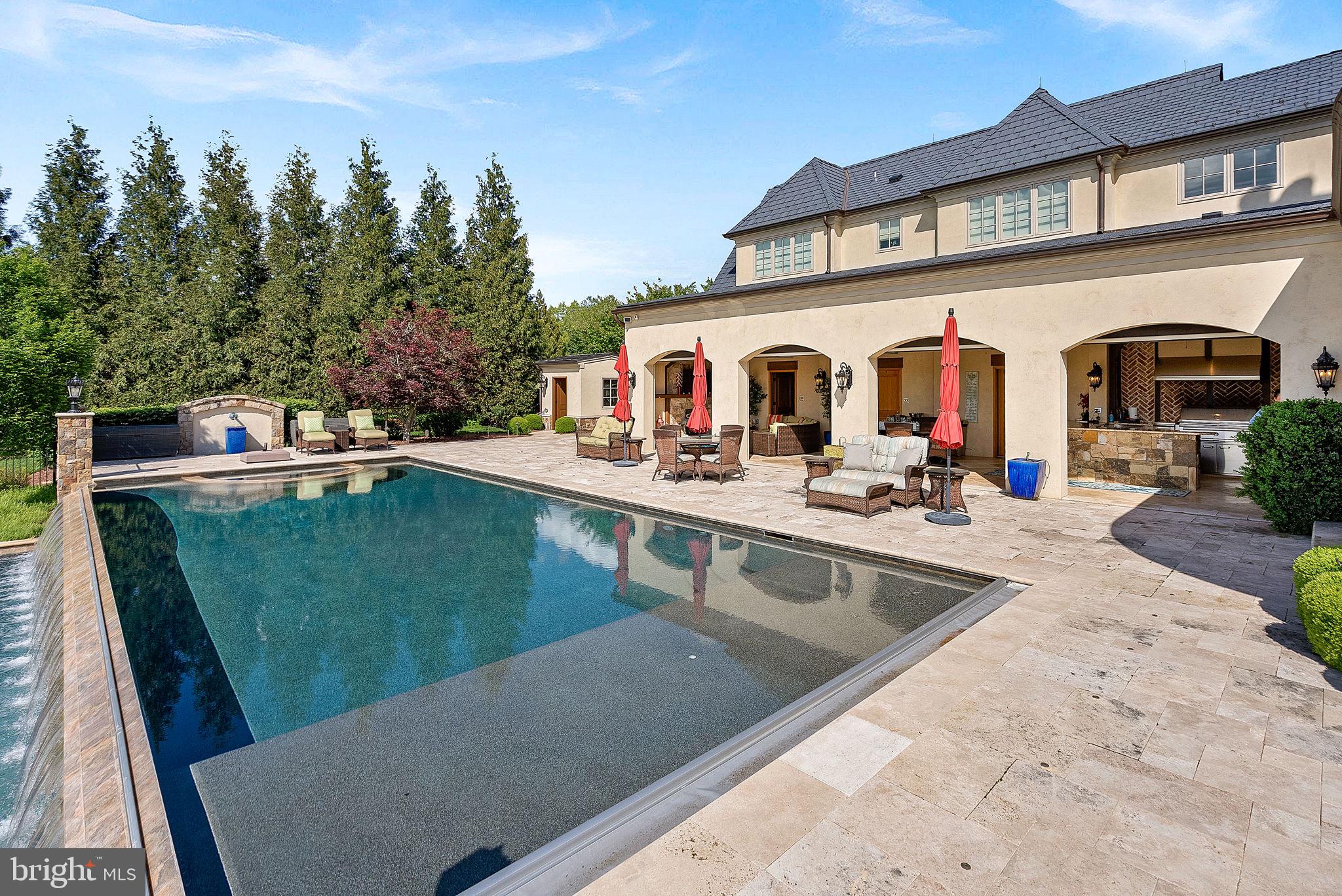 CREIGHTON FARMS - Residential