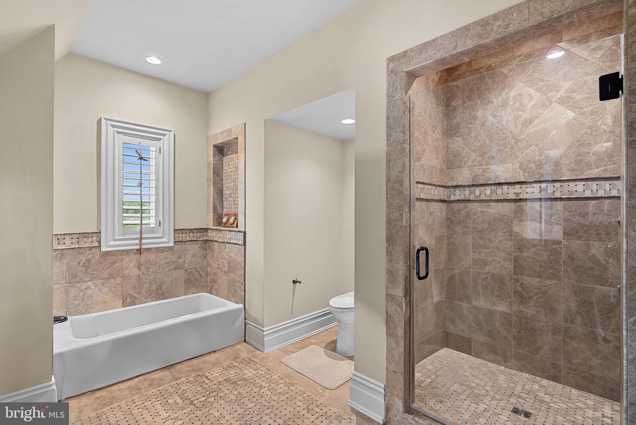 CREIGHTON FARMS - Residential