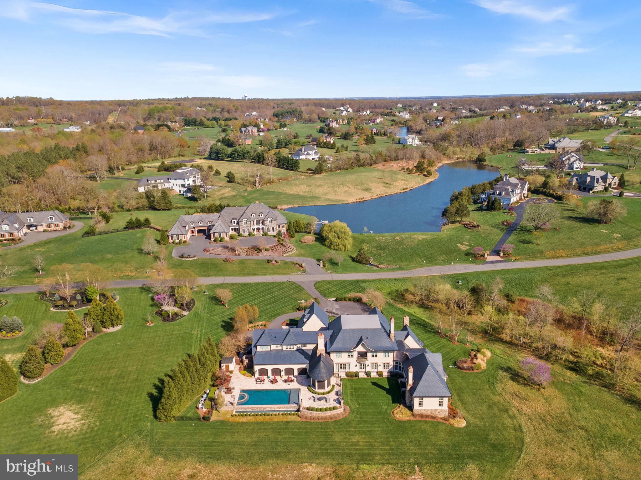 CREIGHTON FARMS - Residential