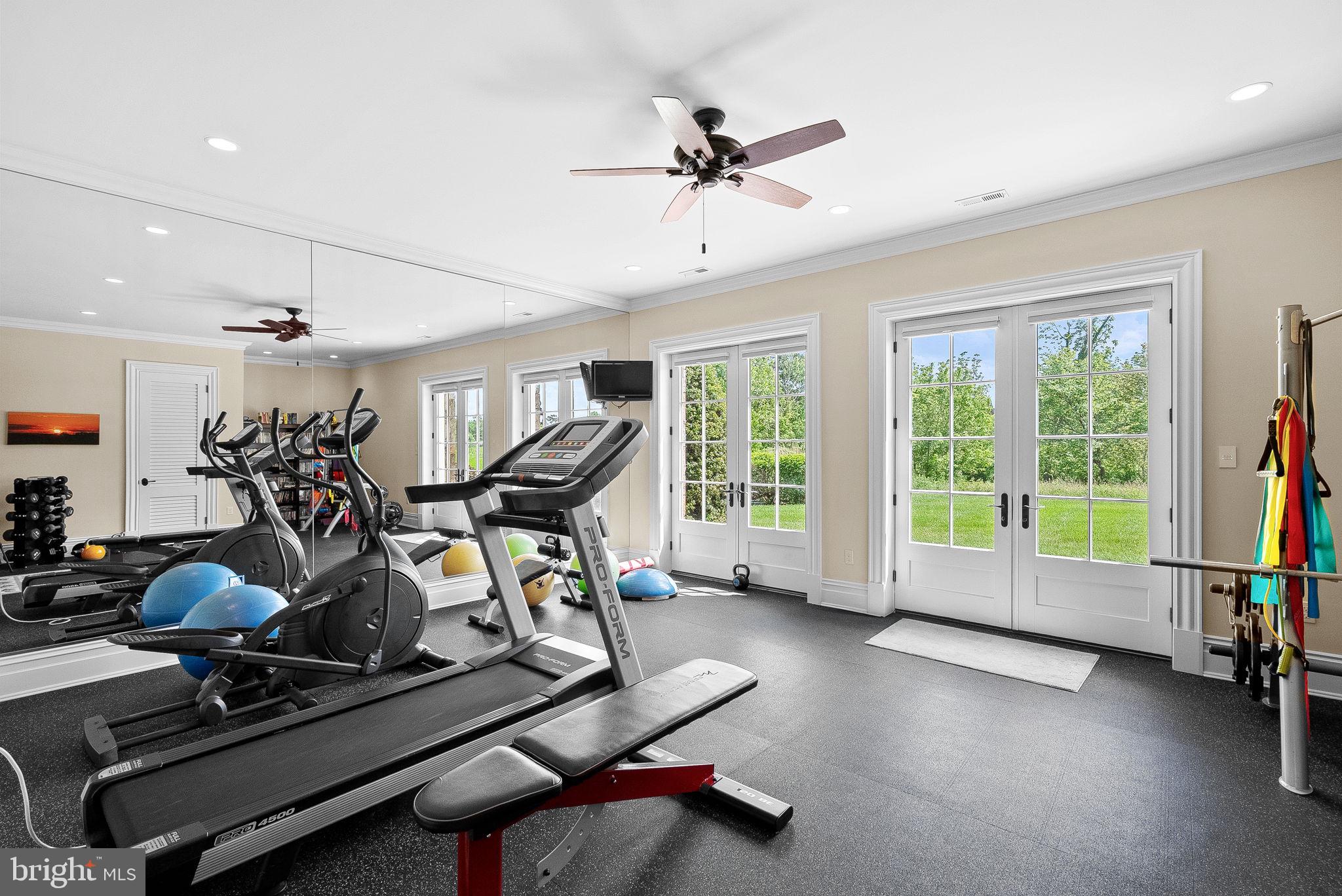 CREIGHTON FARMS - Residential