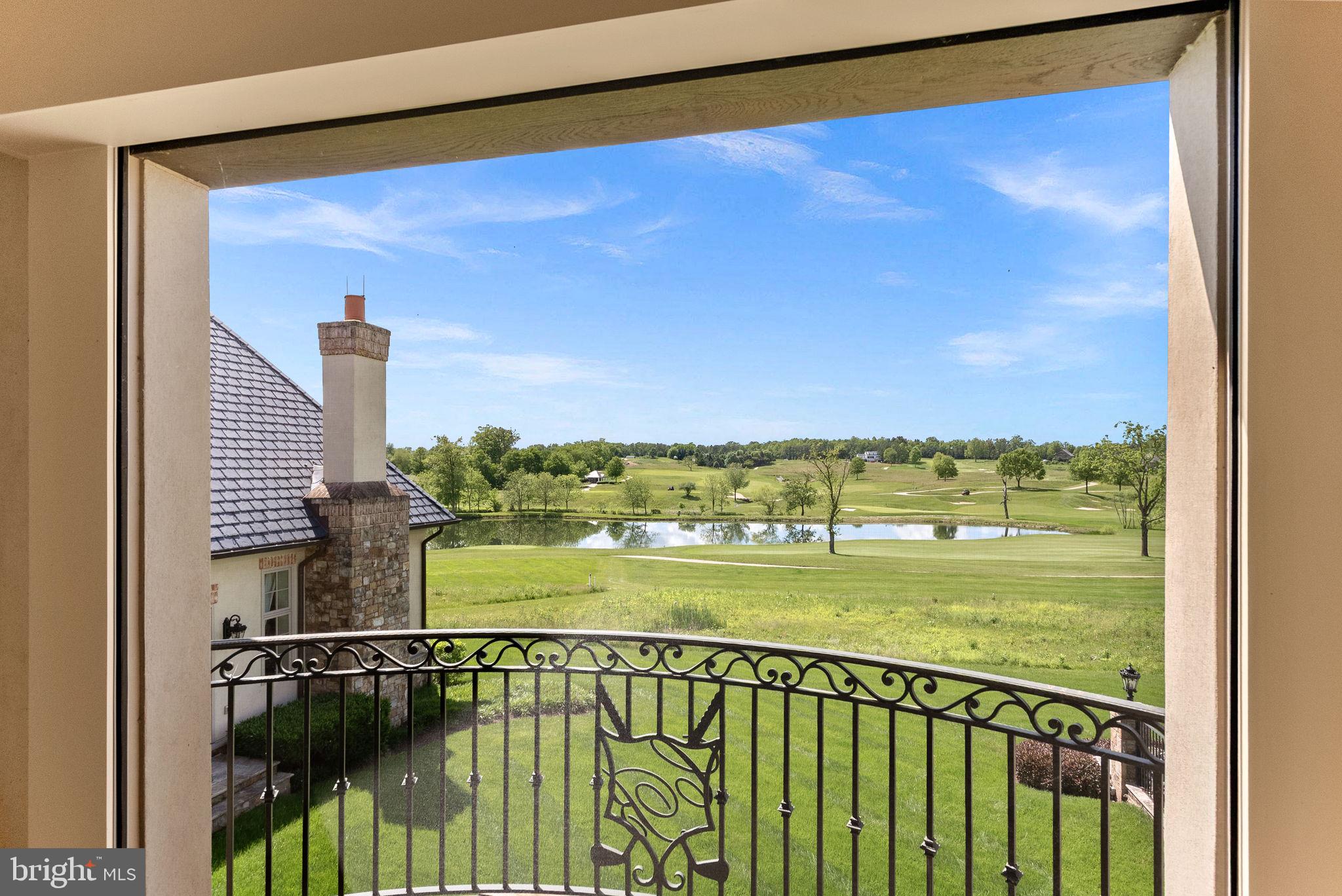 CREIGHTON FARMS - Residential