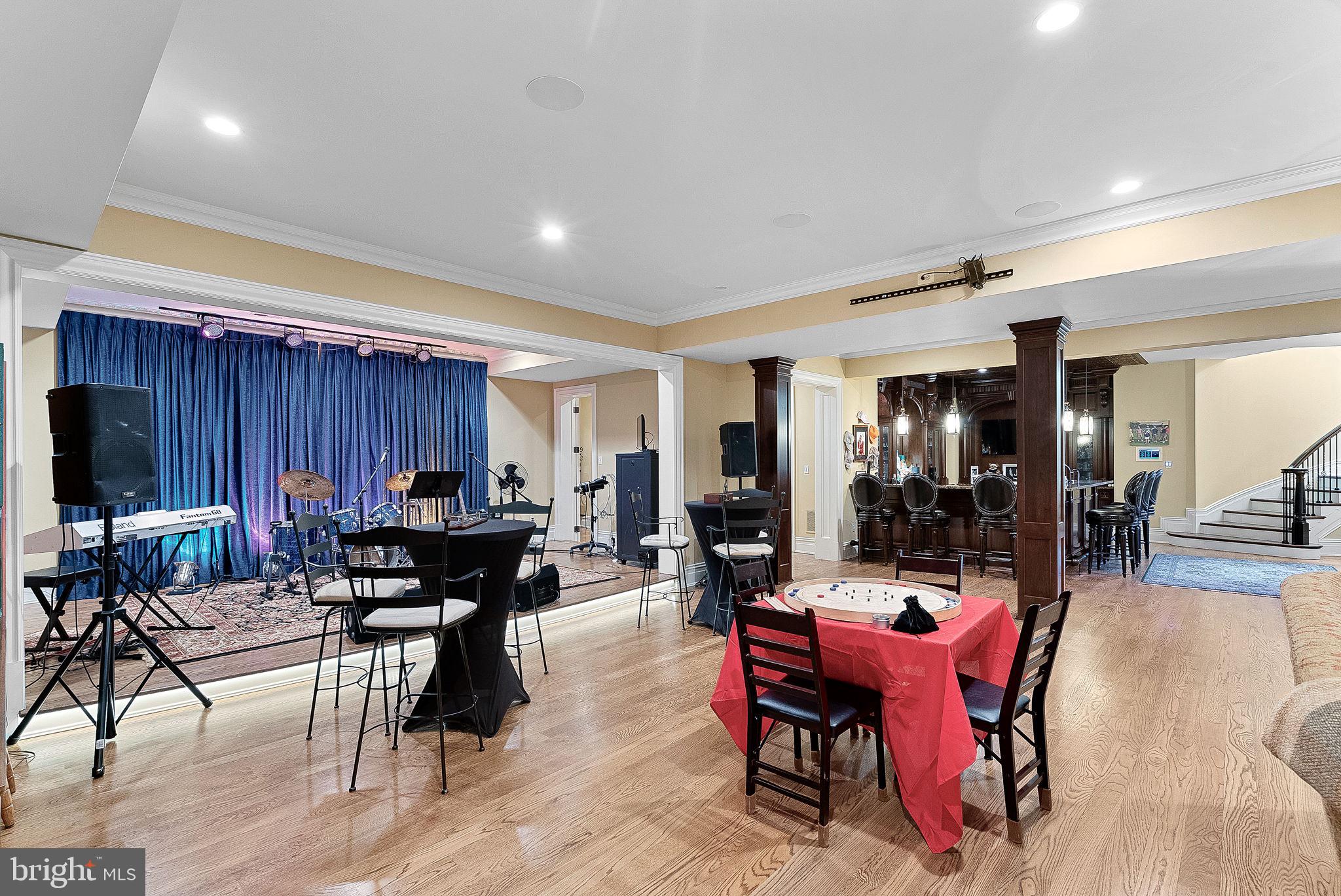 CREIGHTON FARMS - Residential