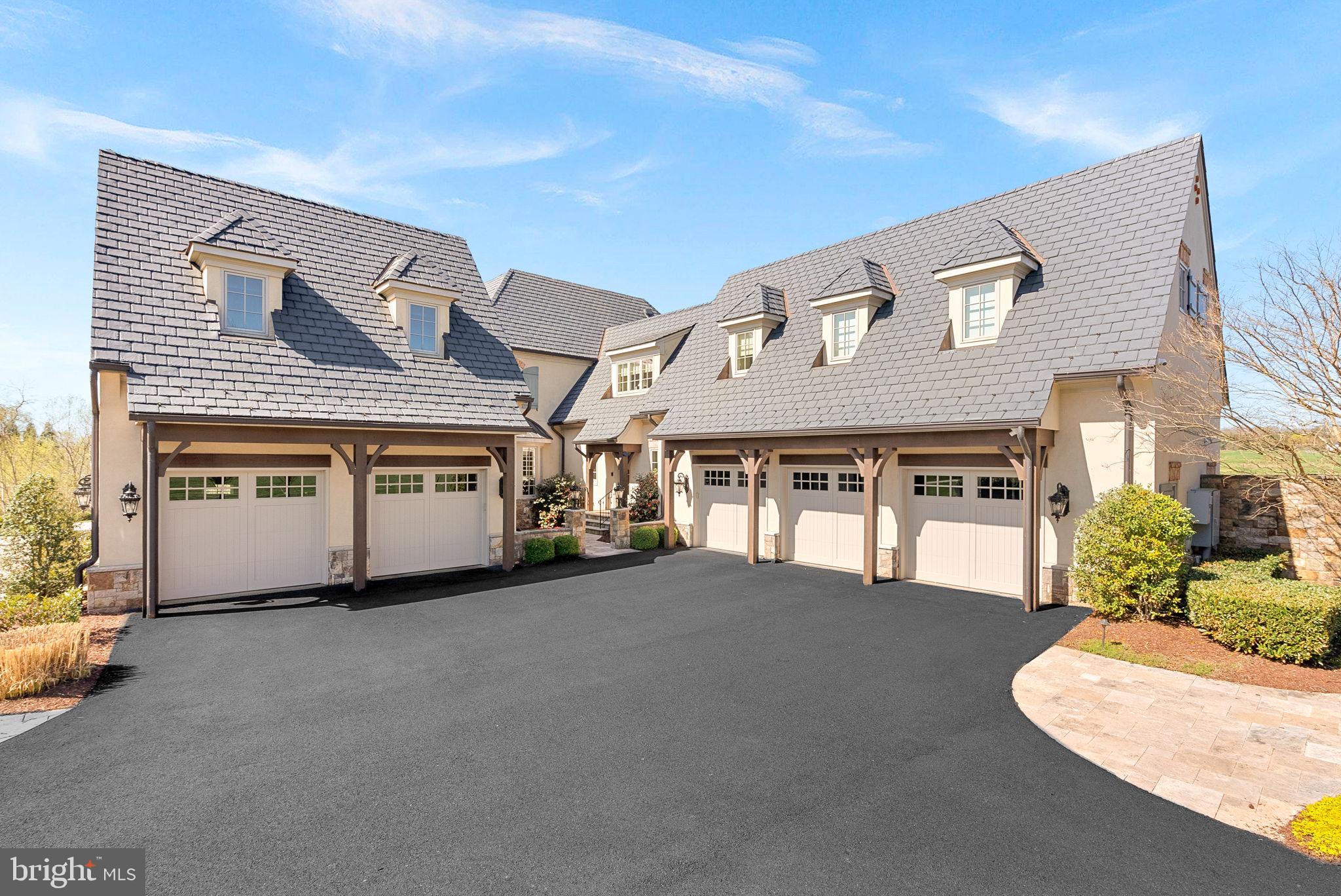 CREIGHTON FARMS - Residential