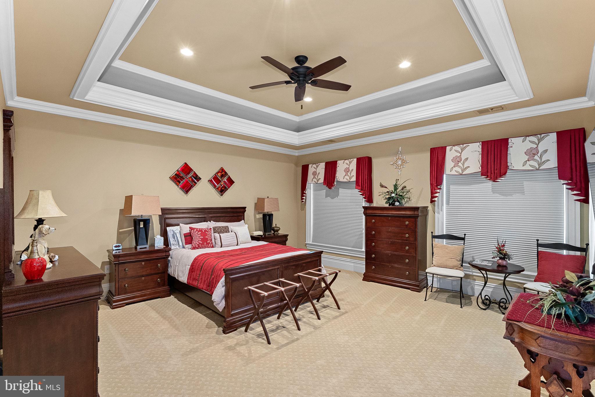 CREIGHTON FARMS - Residential