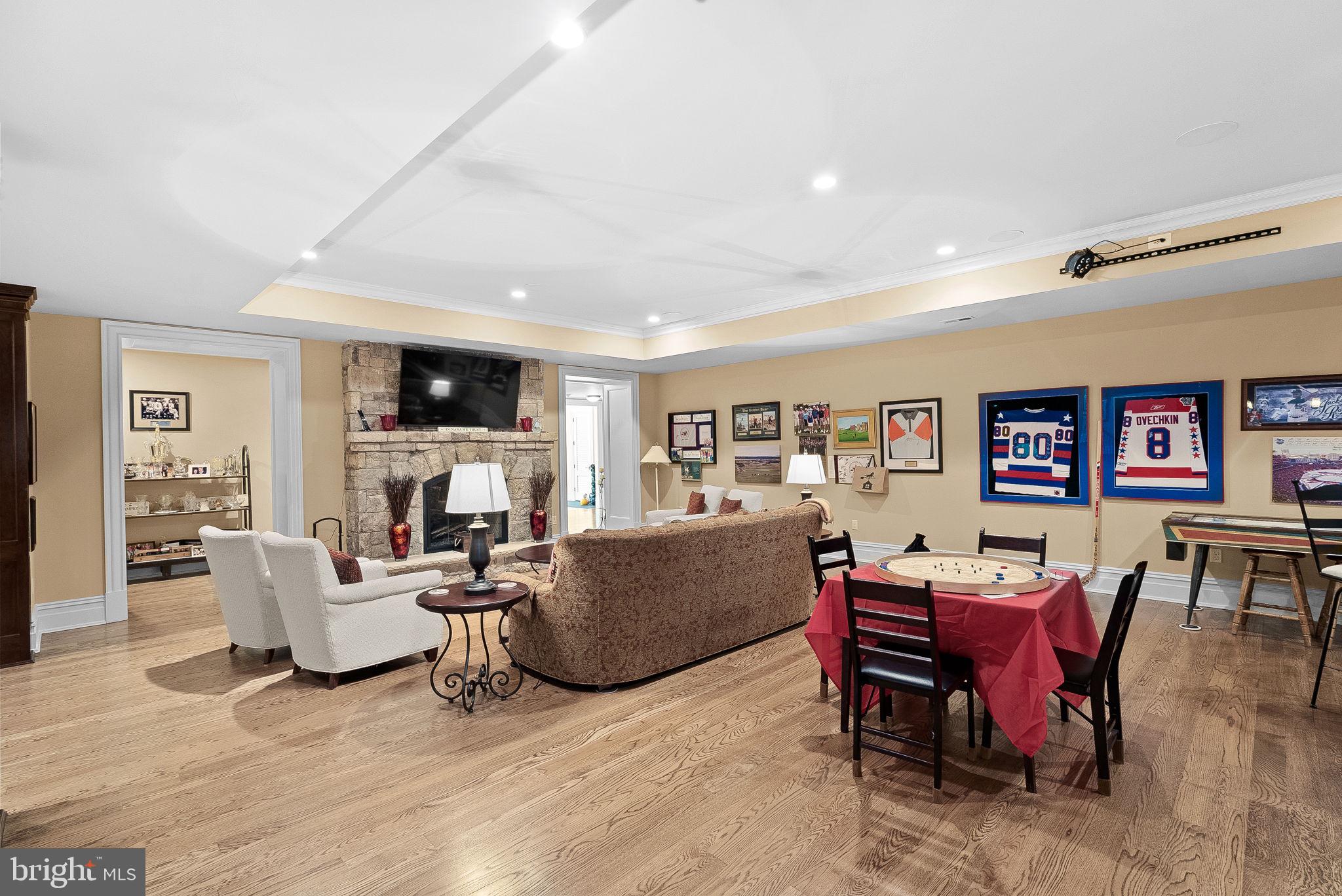 CREIGHTON FARMS - Residential