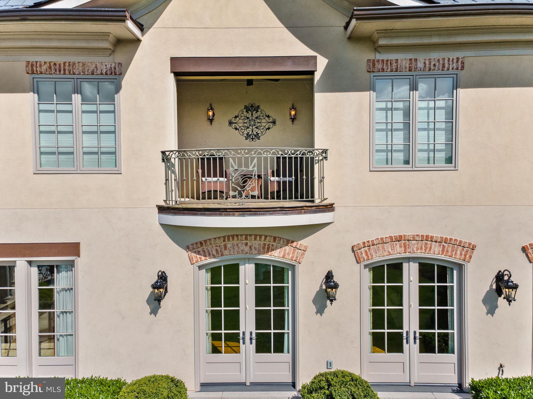 CREIGHTON FARMS - Residential