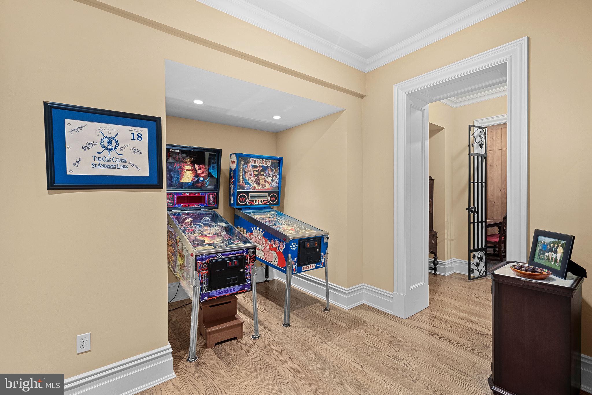 CREIGHTON FARMS - Residential