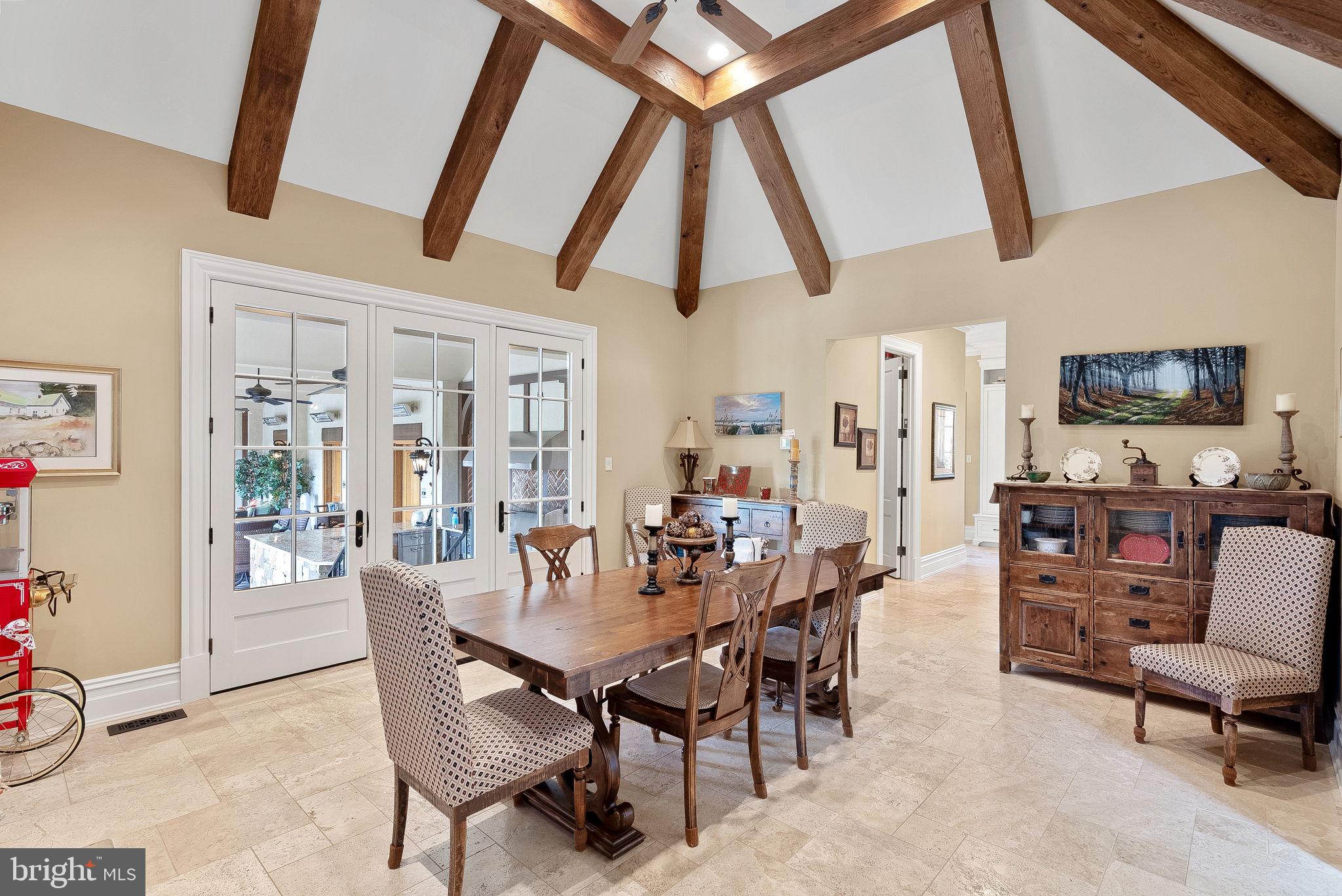 CREIGHTON FARMS - Residential