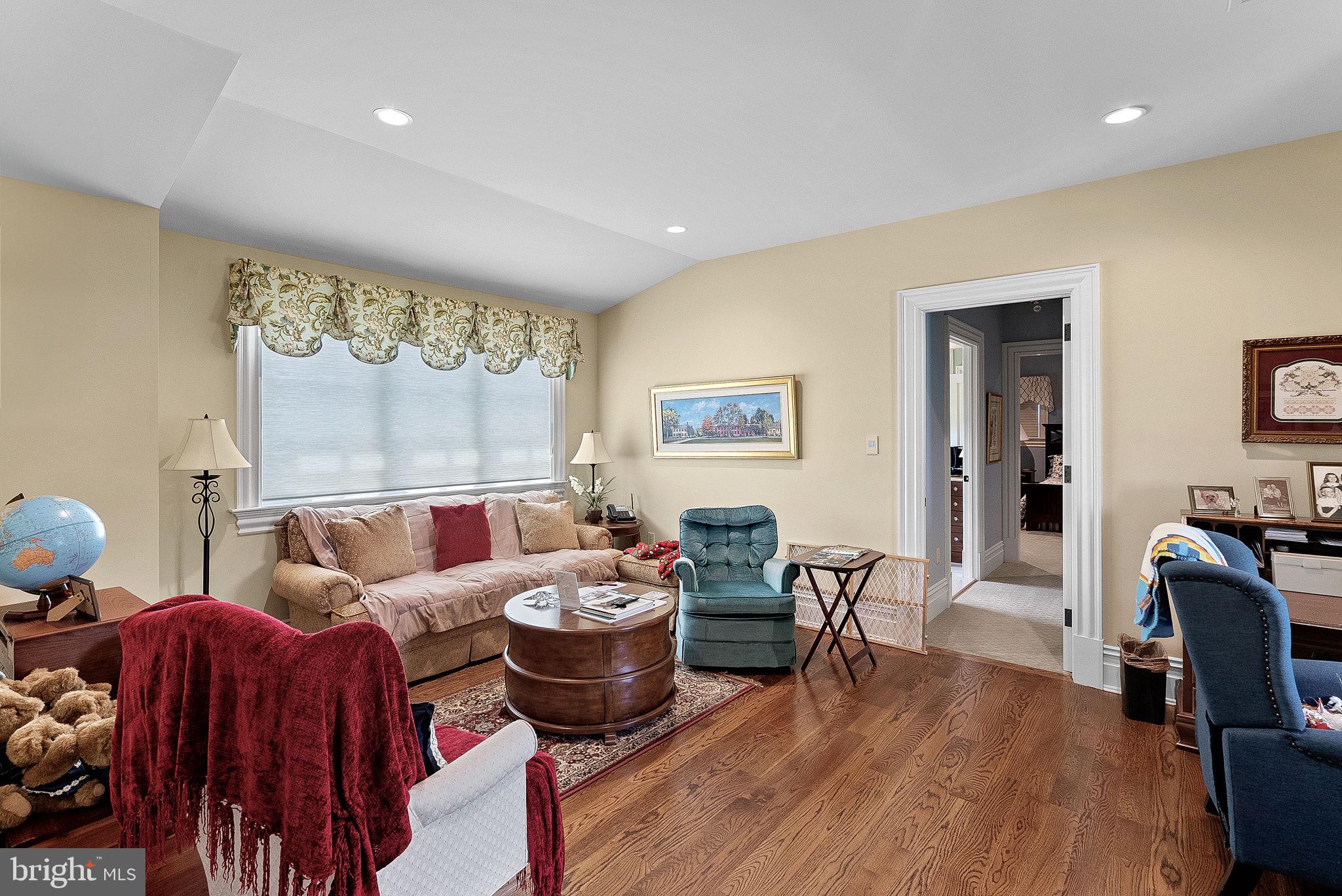 CREIGHTON FARMS - Residential