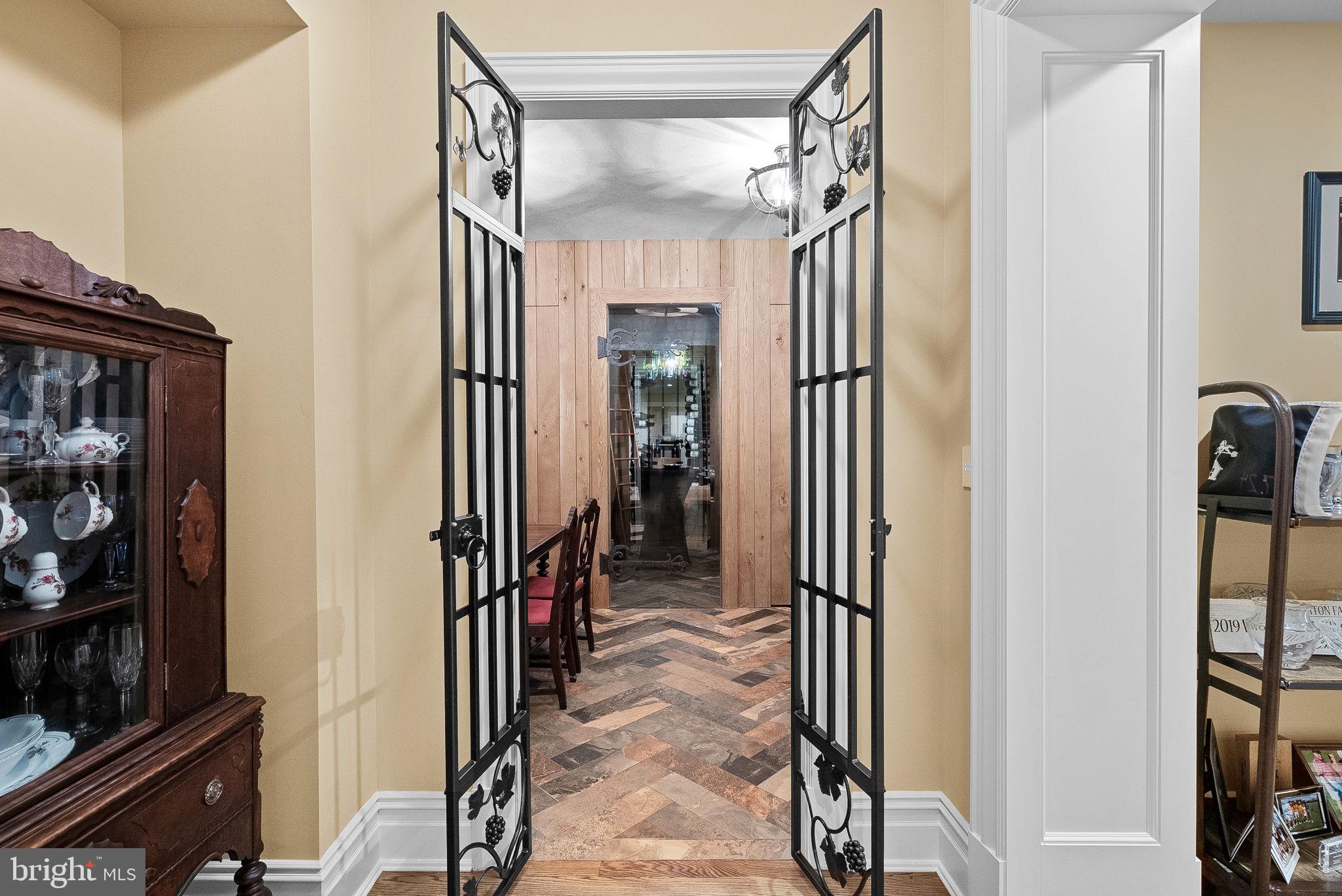 CREIGHTON FARMS - Residential