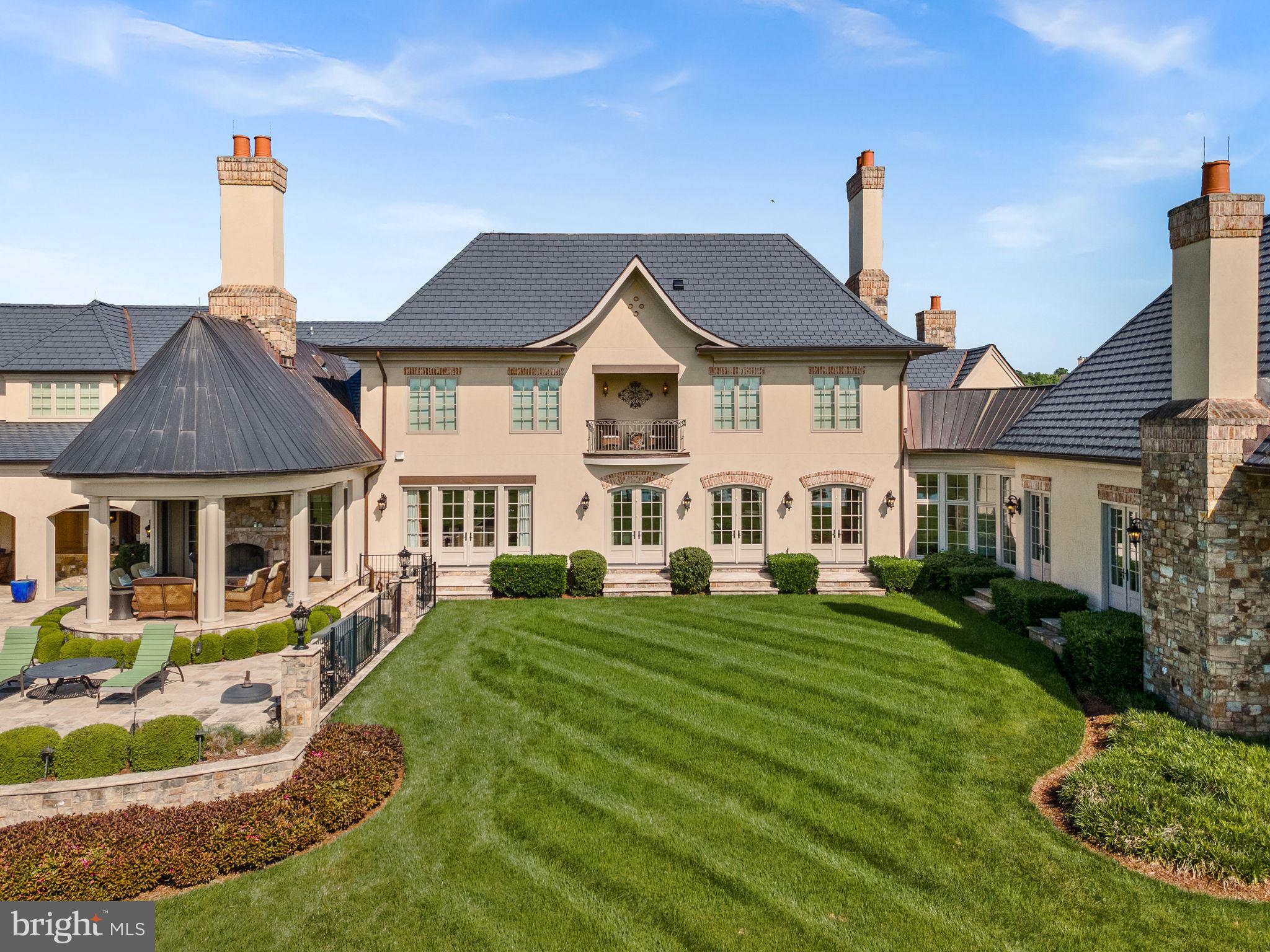 CREIGHTON FARMS - Residential