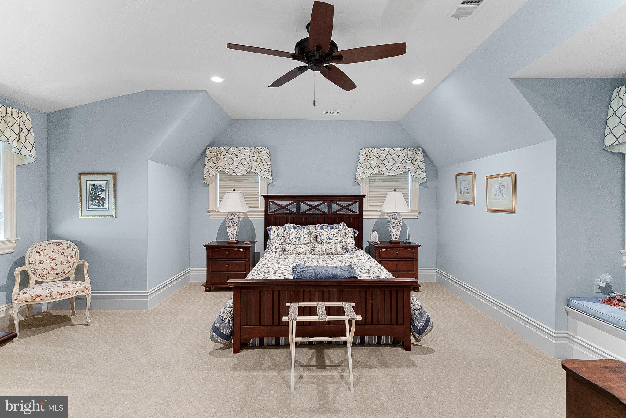 CREIGHTON FARMS - Residential