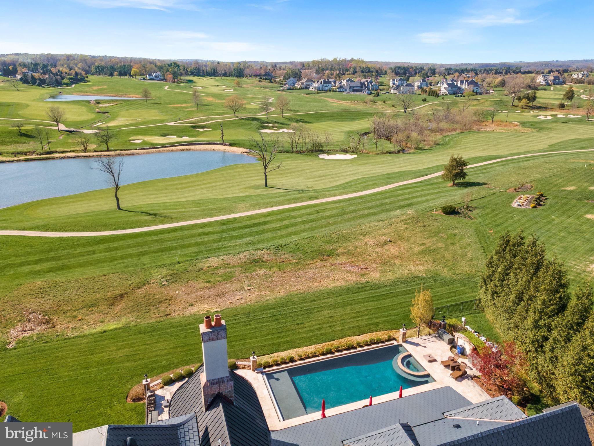 CREIGHTON FARMS - Residential