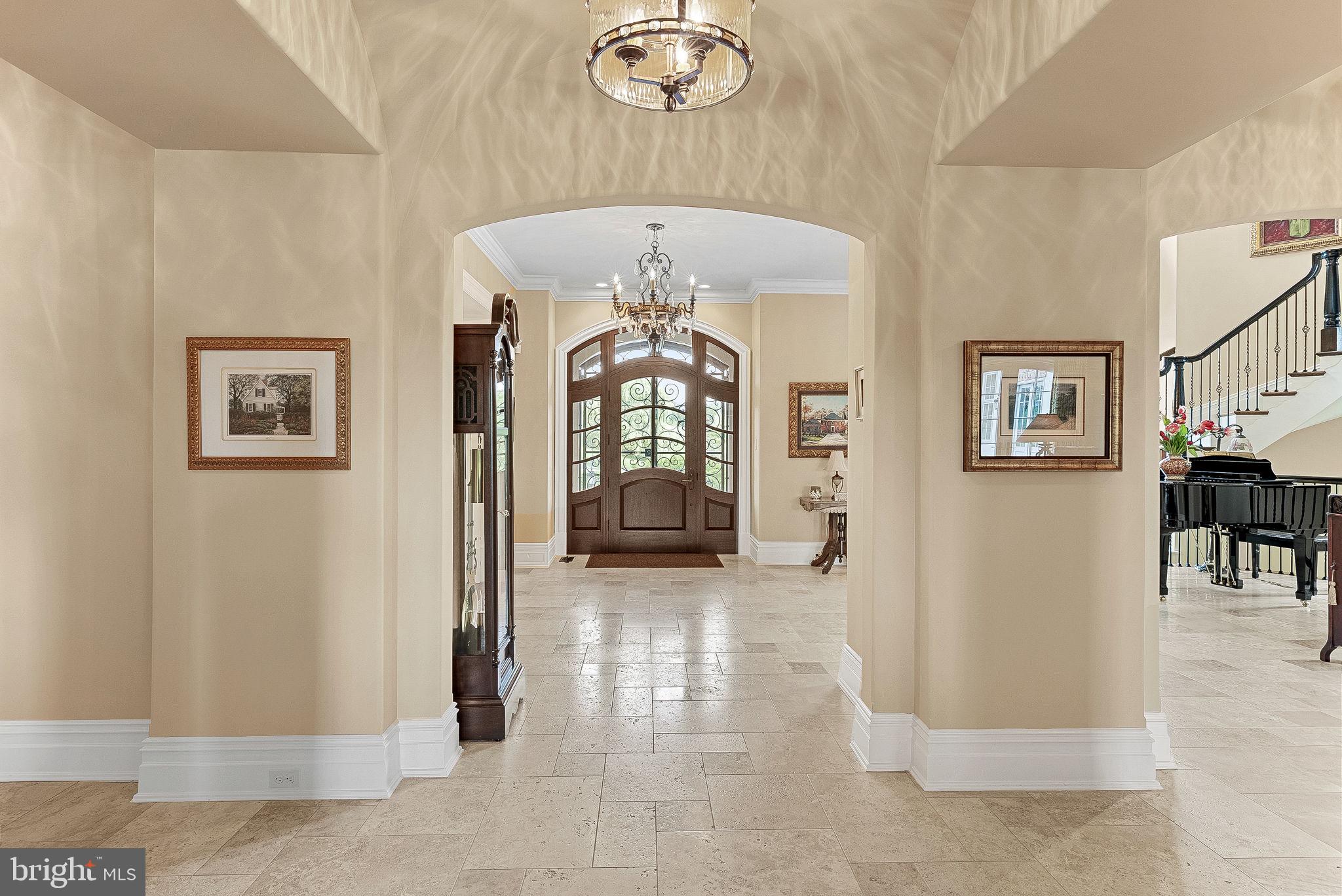 CREIGHTON FARMS - Residential