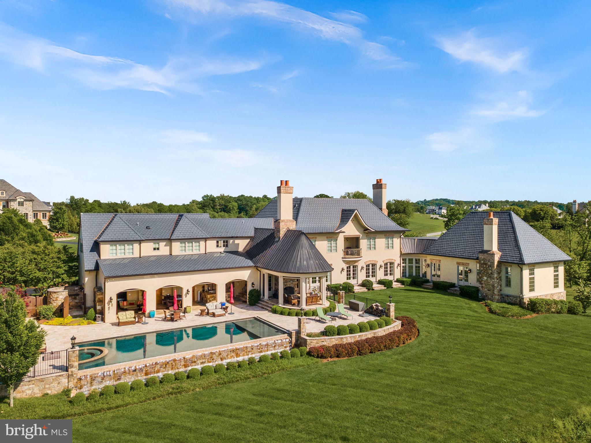 CREIGHTON FARMS - Residential