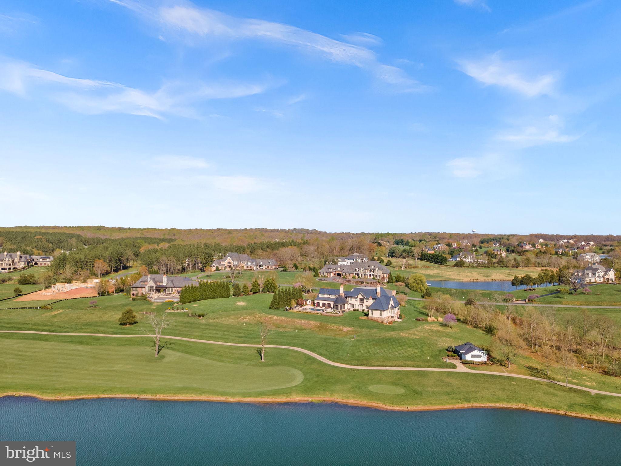 CREIGHTON FARMS - Residential