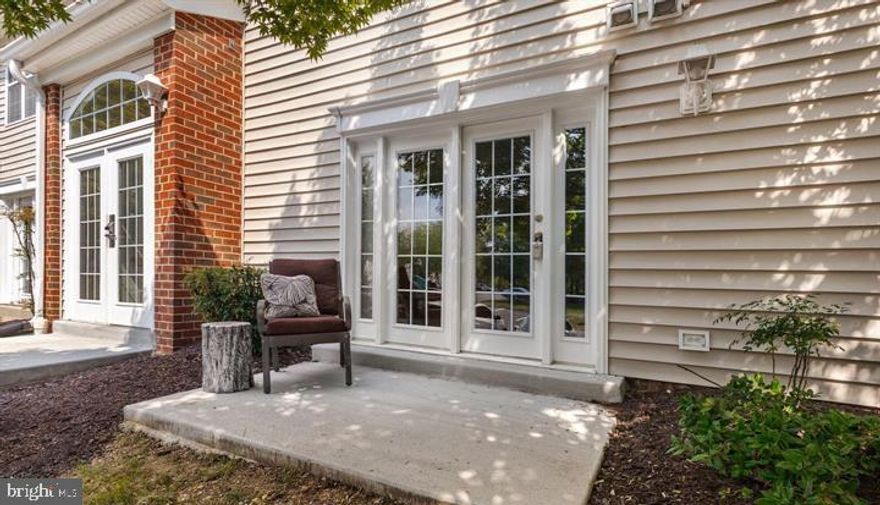 Beautiful condo. The kitchen has  granite counter tops and Stainless Appliances.  Spacious and open with lots of natural light.  In unit washer and dryer. Good size bedroom with 2 large closets. Storage room.  Community playground. Close to shopping, restaurants, schools, hospital, Nebasco Regional Park and Boardwalk.  Super location with VRE less than 1 mile away, Quantico, commuter bus close by too.