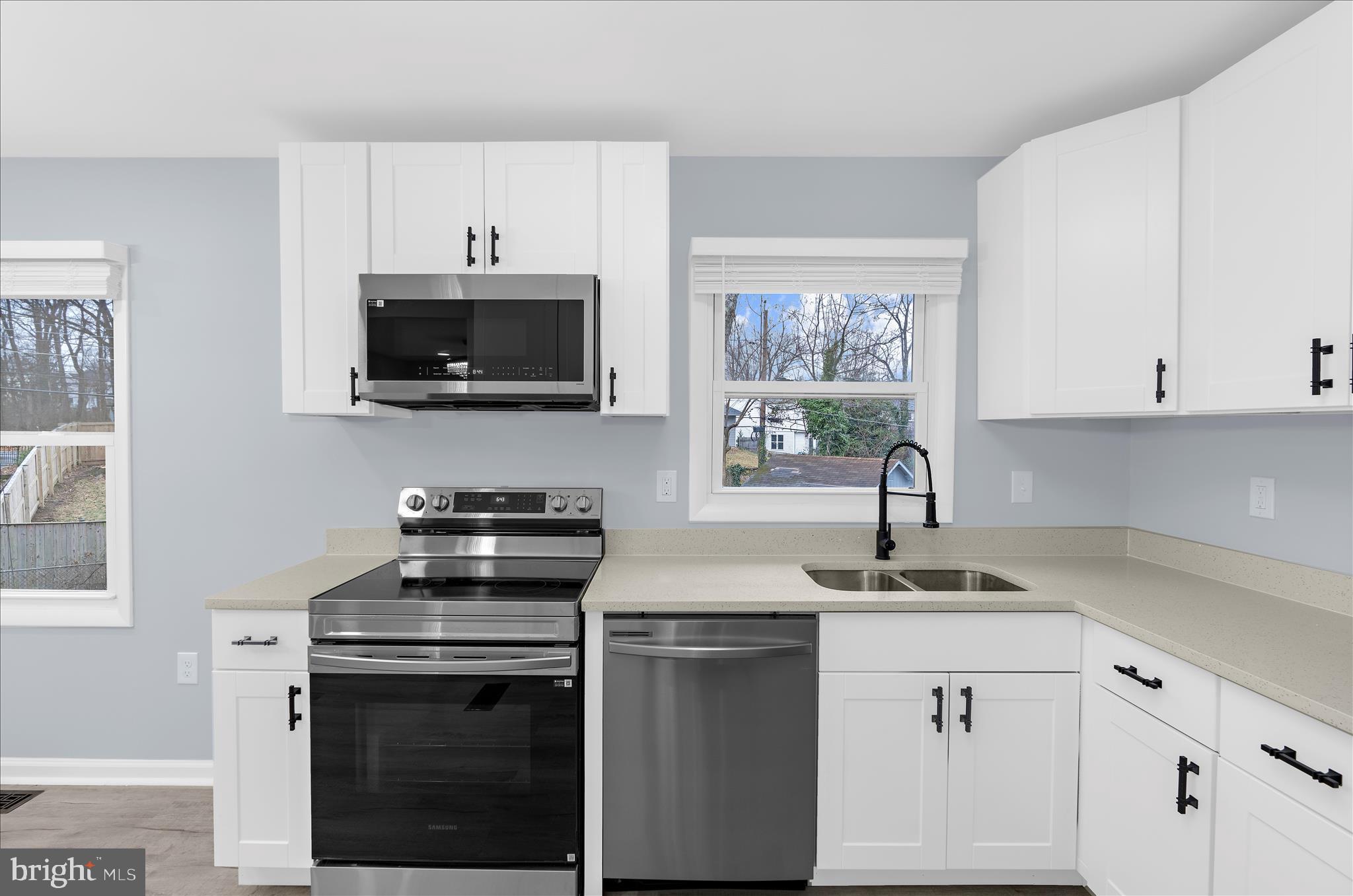 FOUR SEASONS ESTATES - Residential