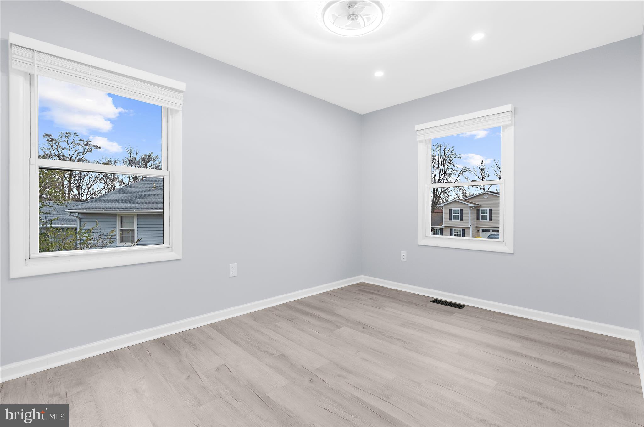 FOUR SEASONS ESTATES - Residential