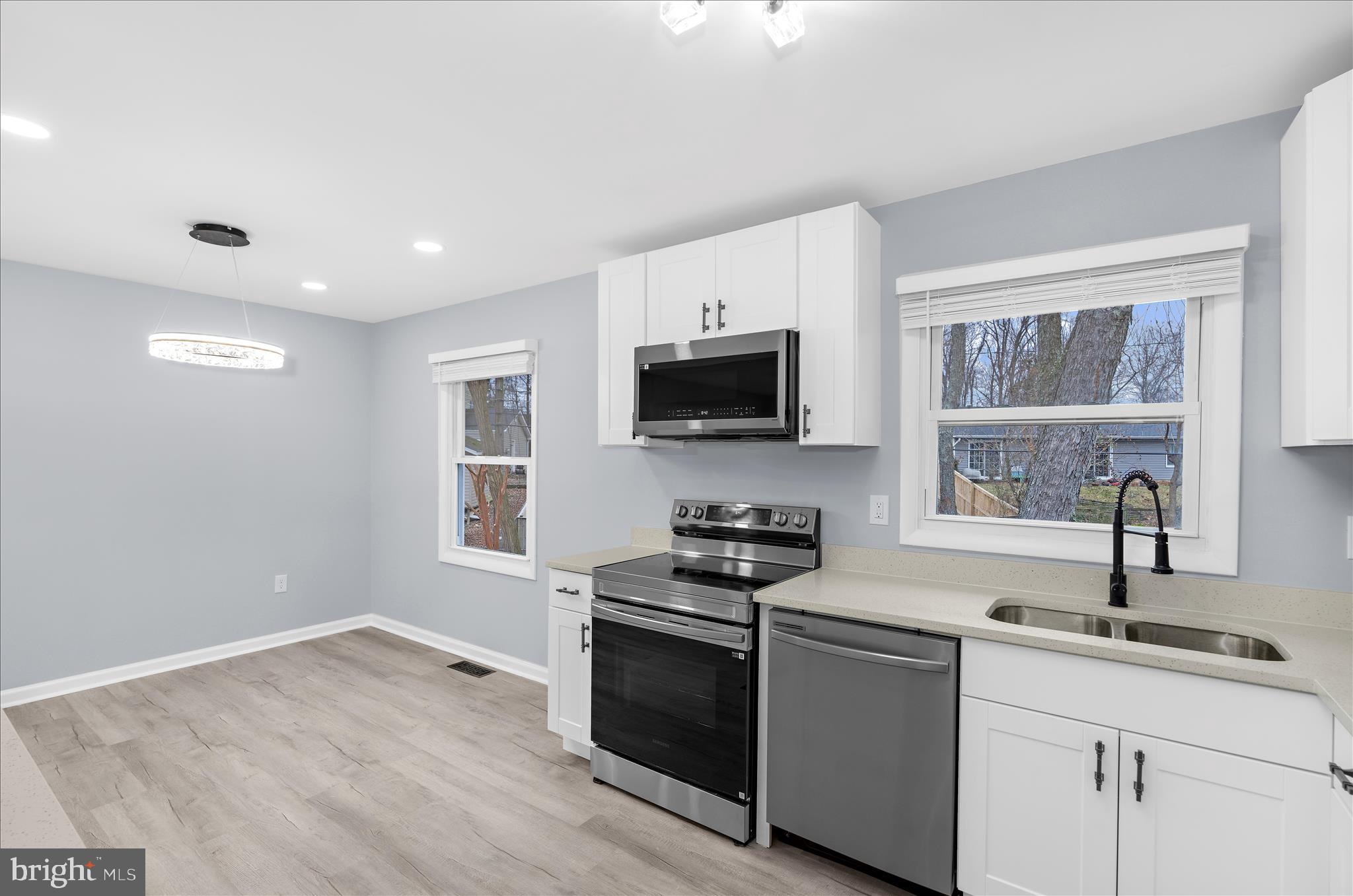 FOUR SEASONS ESTATES - Residential