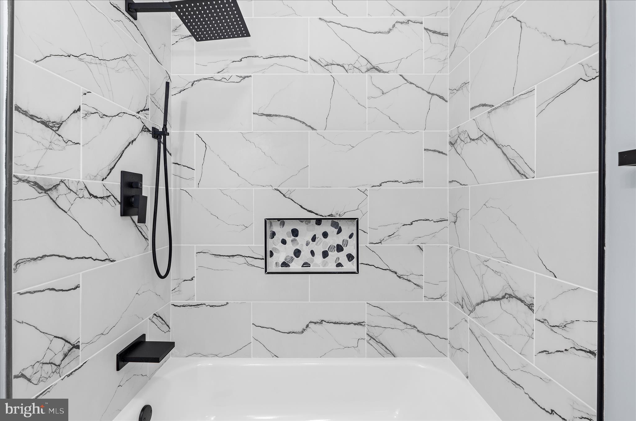 FOUR SEASONS ESTATES - Residential