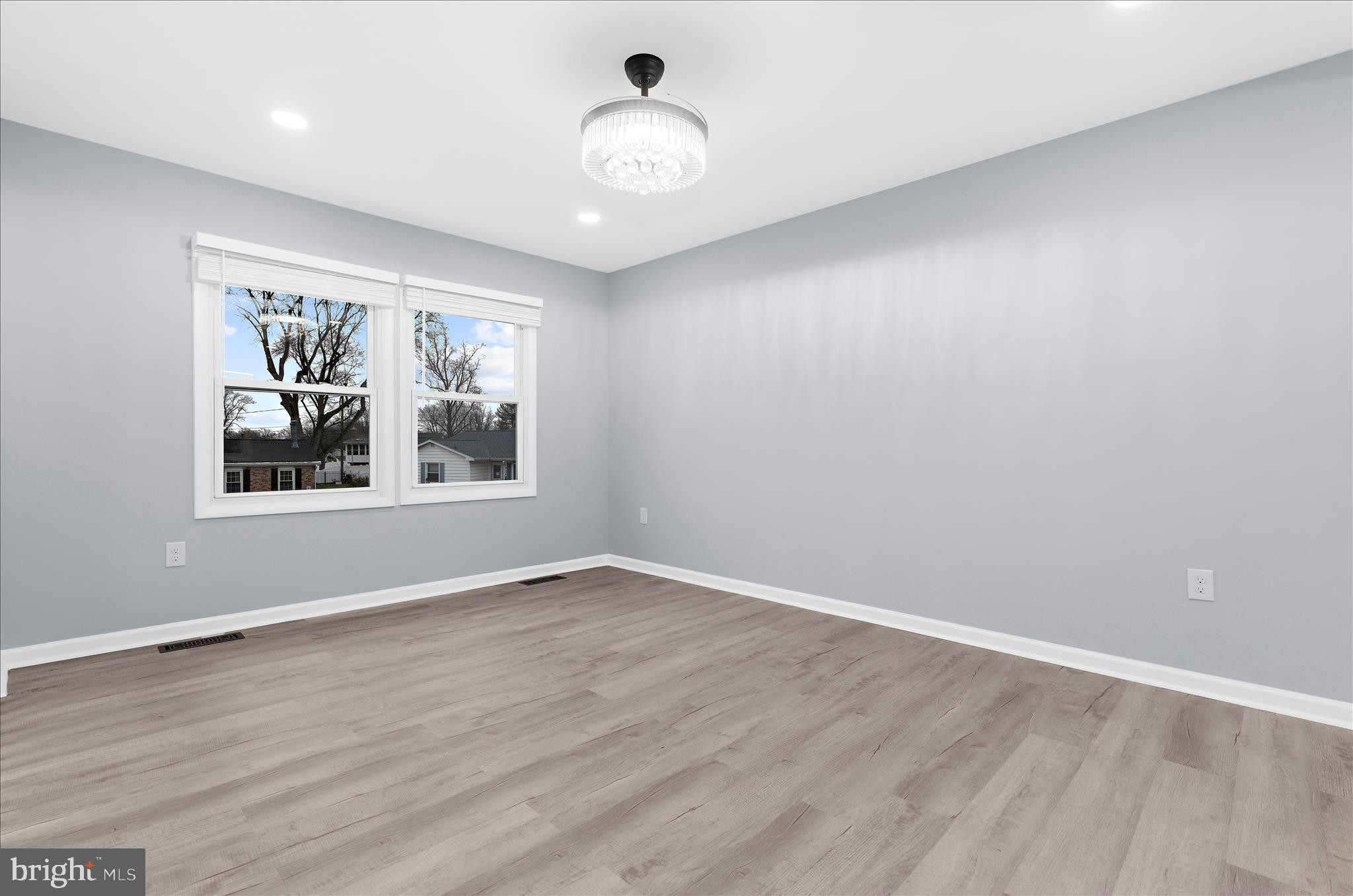 FOUR SEASONS ESTATES - Residential