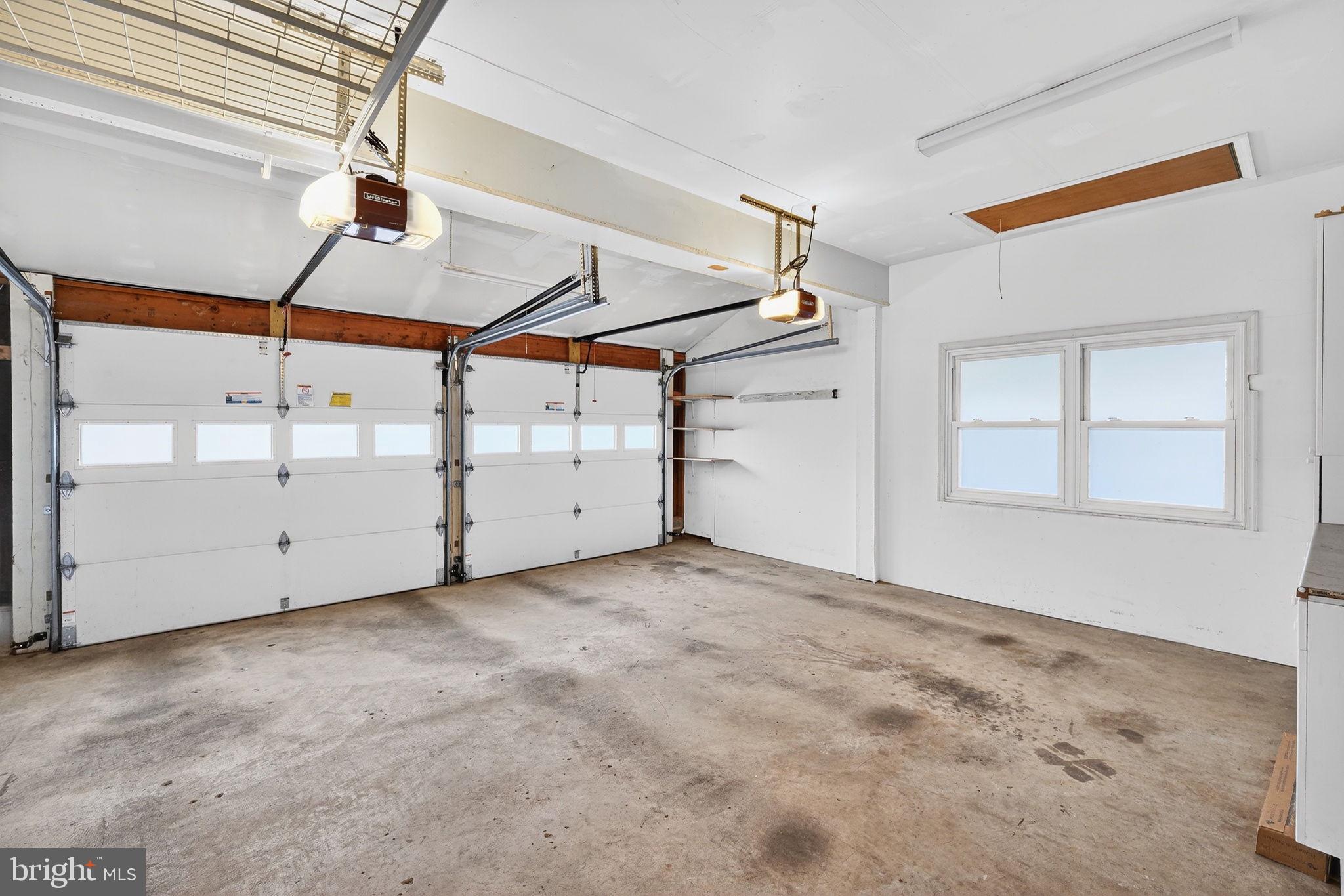 LEIGH WOODS - Residential