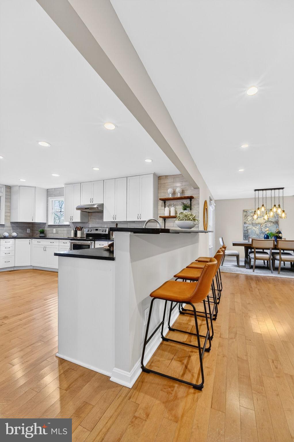 LEIGH WOODS - Residential