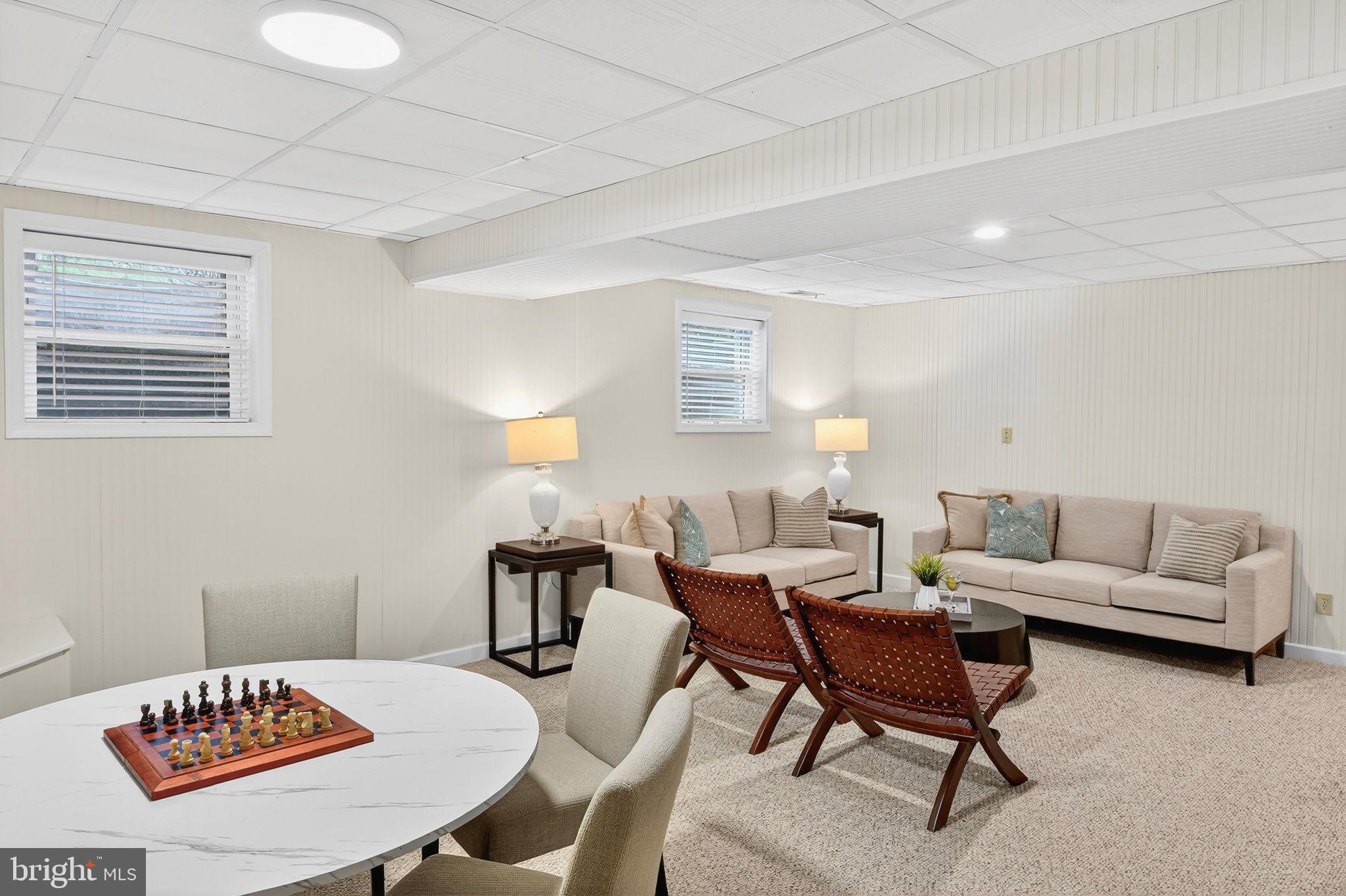 LEIGH WOODS - Residential