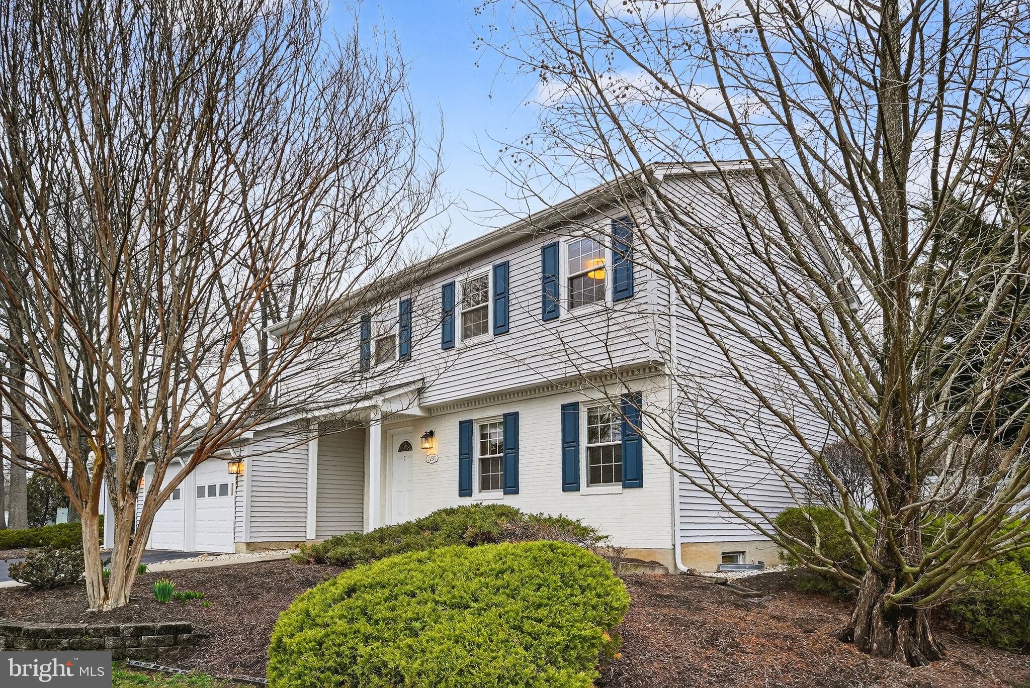 LEIGH WOODS - Residential