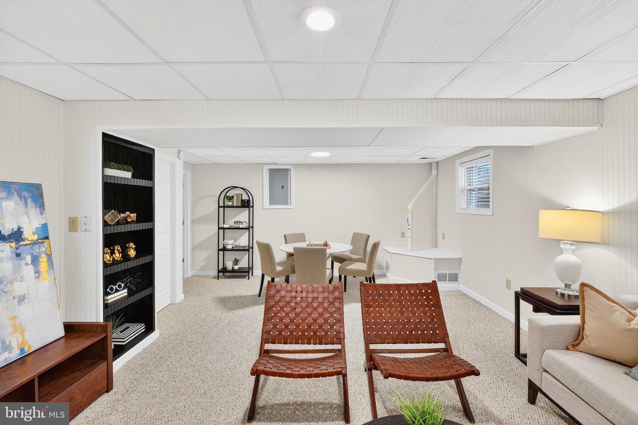 LEIGH WOODS - Residential