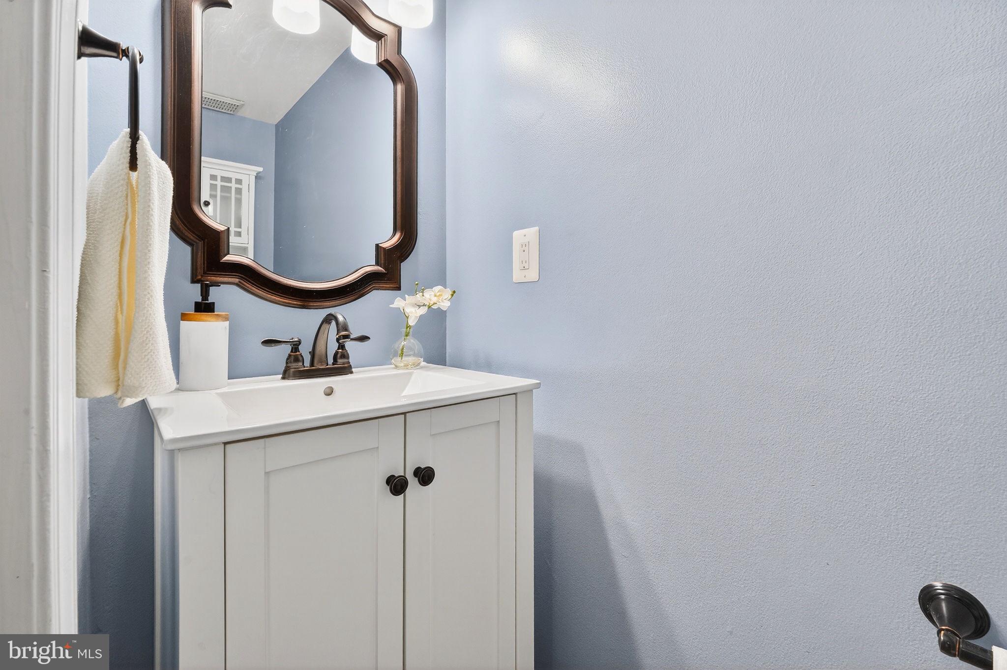 LEIGH WOODS - Residential