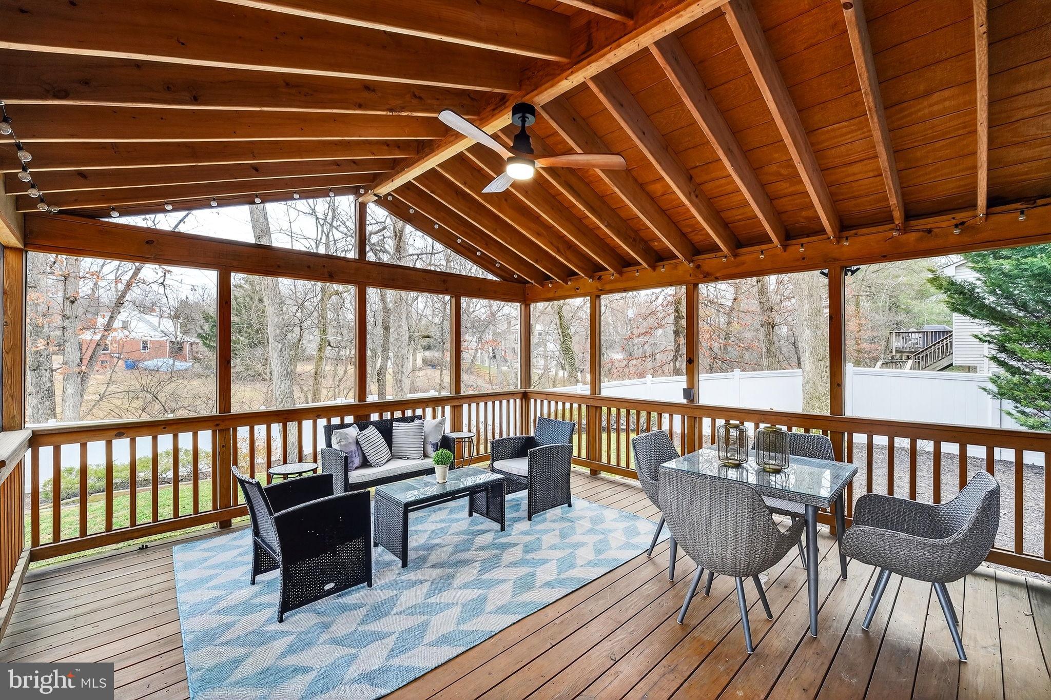 LEIGH WOODS - Residential