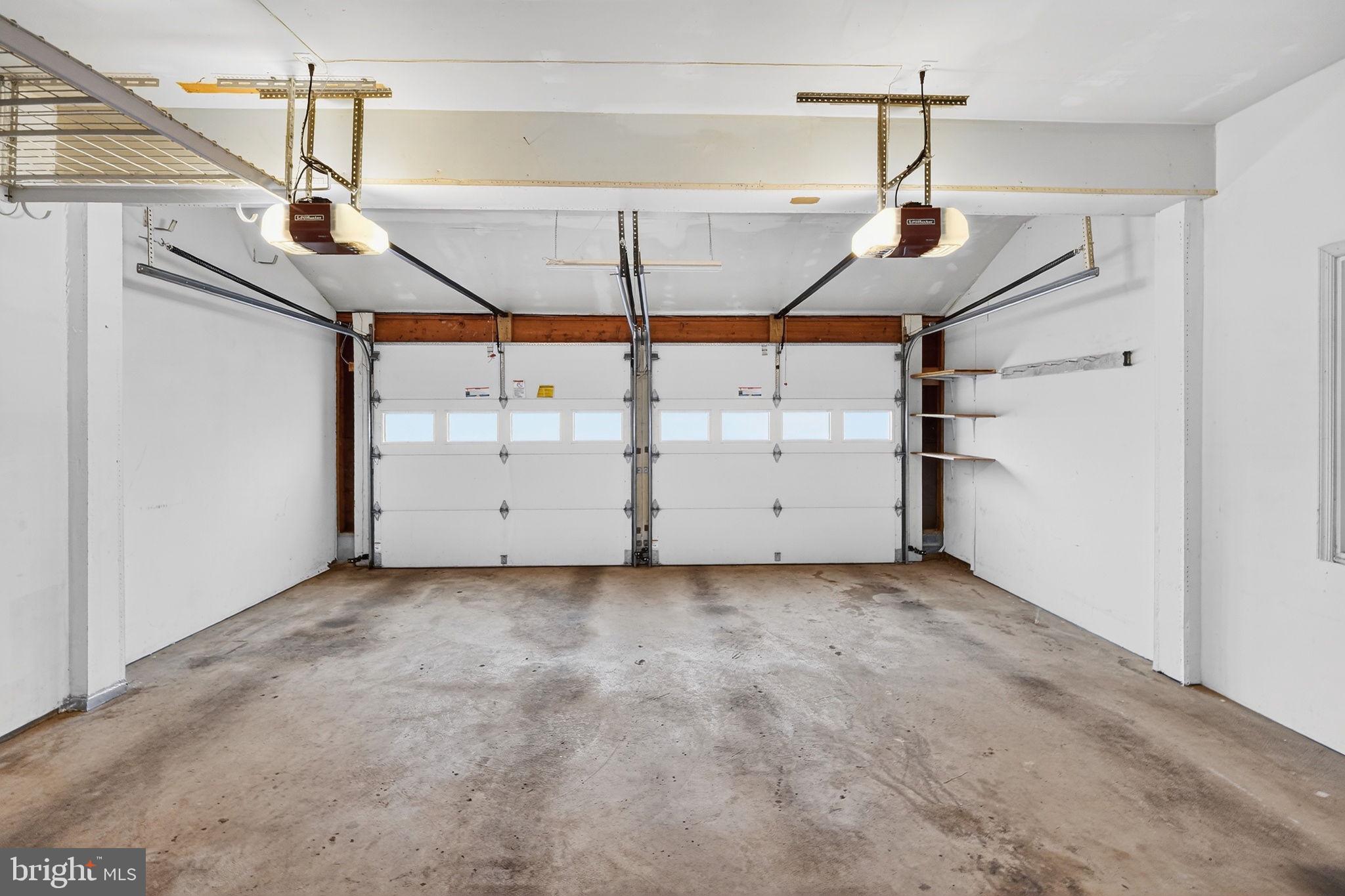 LEIGH WOODS - Residential