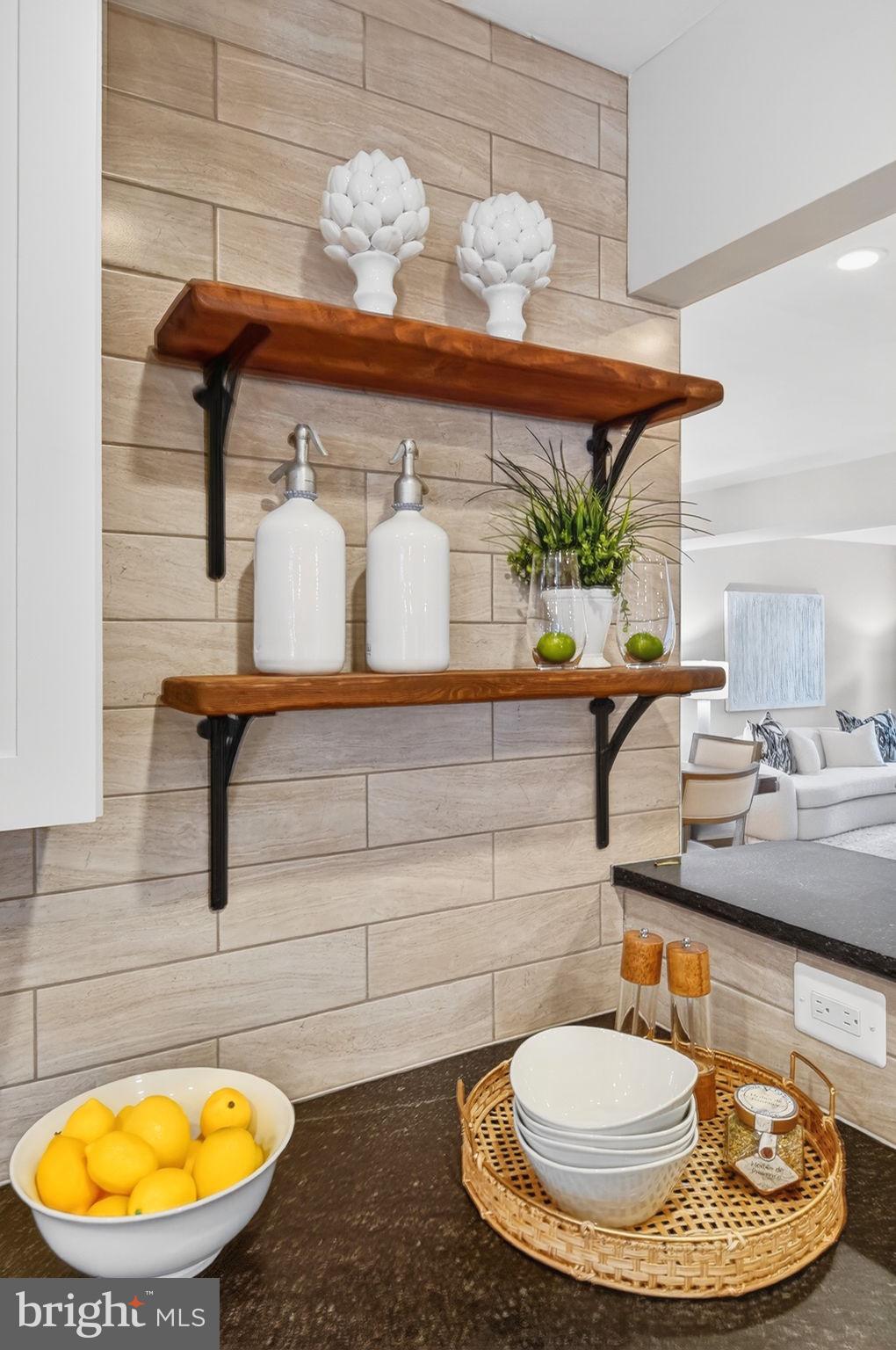 LEIGH WOODS - Residential