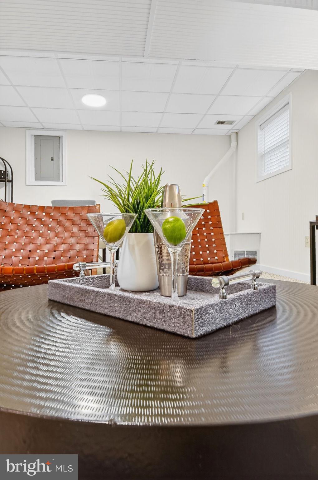 LEIGH WOODS - Residential