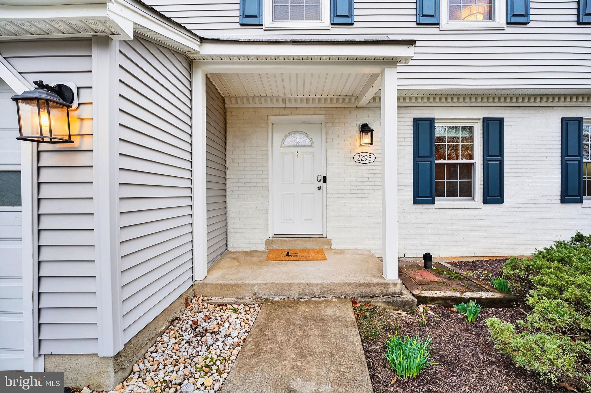 LEIGH WOODS - Residential