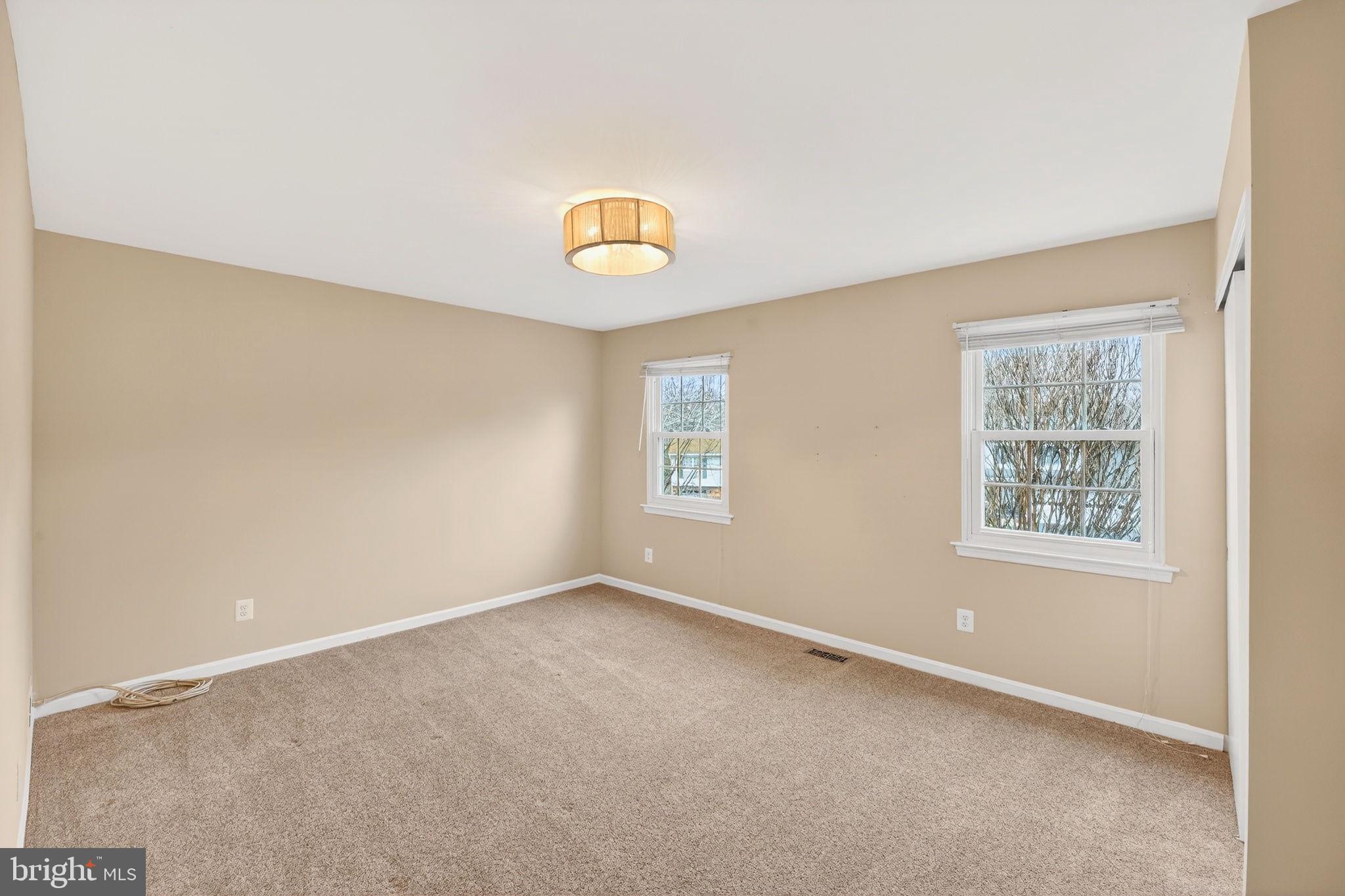 LEIGH WOODS - Residential