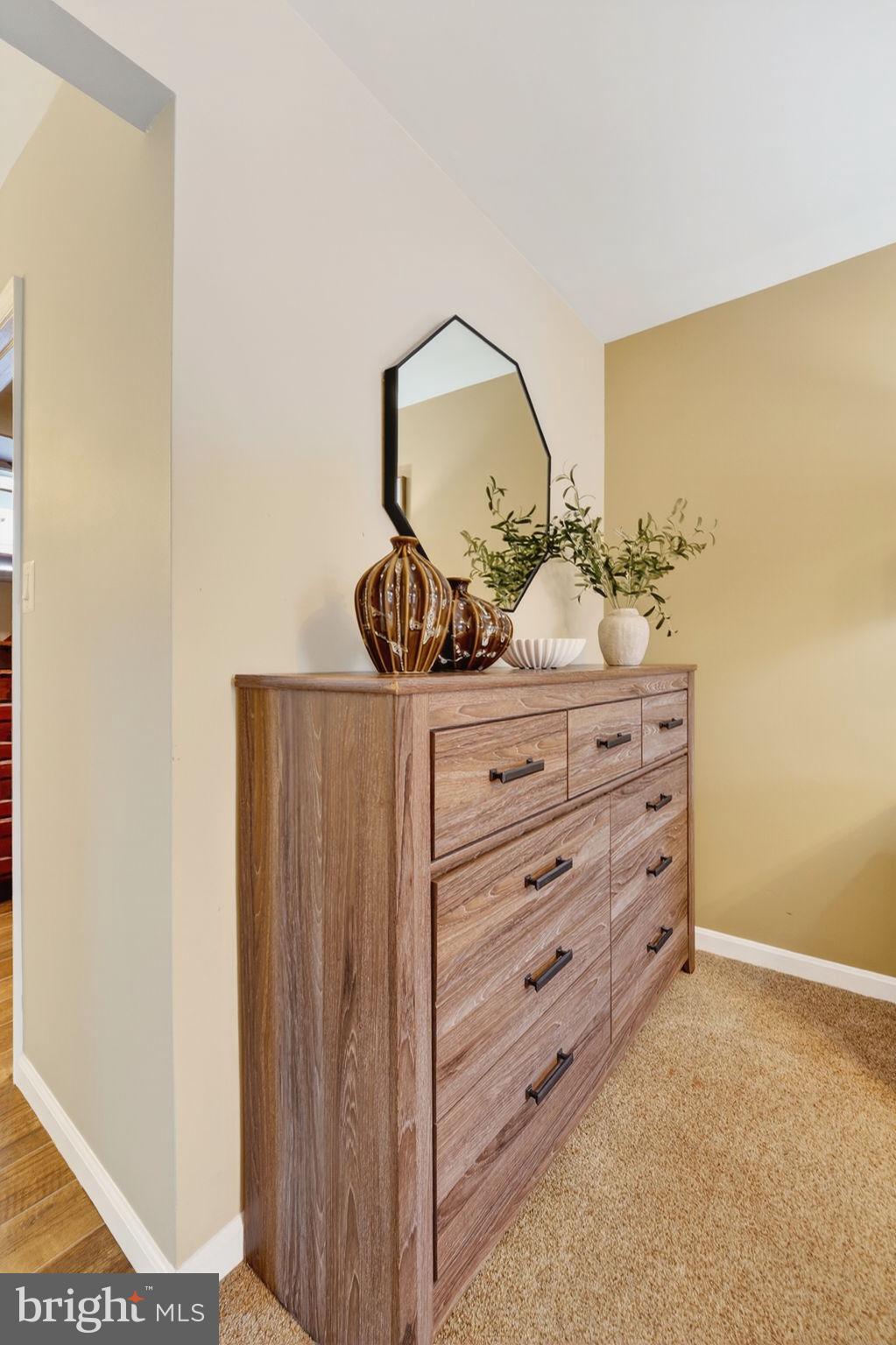 LEIGH WOODS - Residential