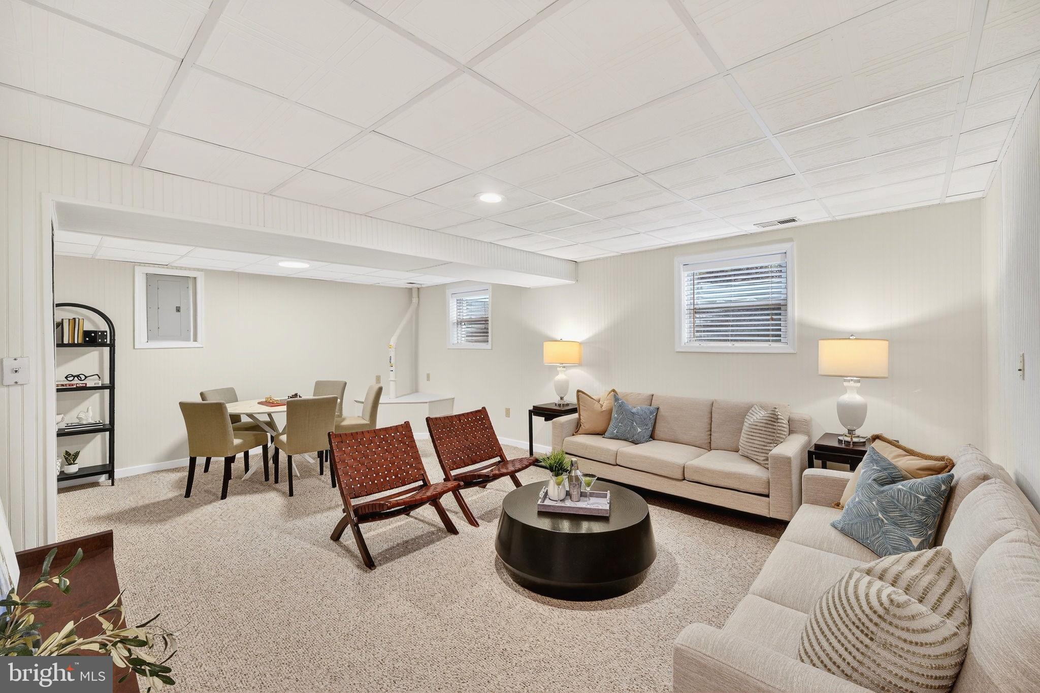 LEIGH WOODS - Residential