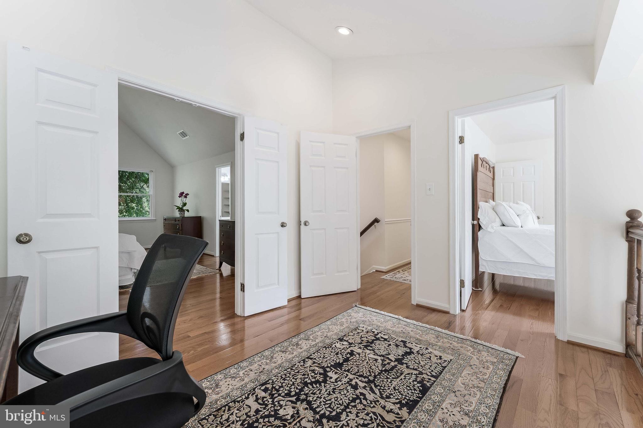 POTOMAC OUTSIDE - Residential