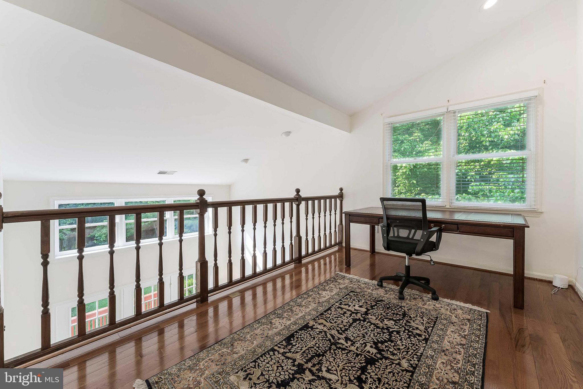 POTOMAC OUTSIDE - Residential