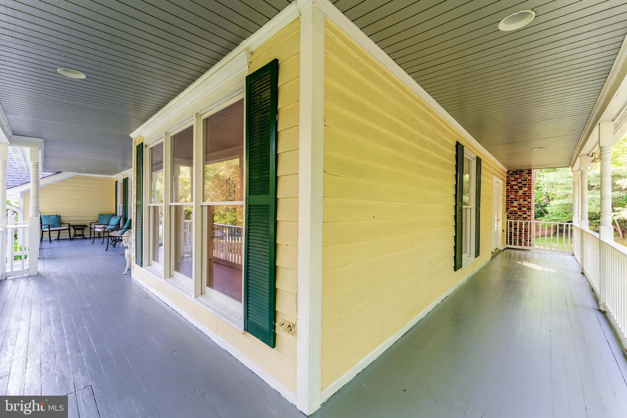 POTOMAC OUTSIDE - Residential