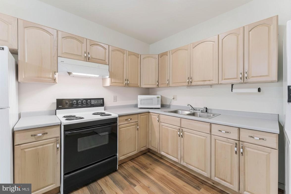 POTOMAC OUTSIDE - Residential