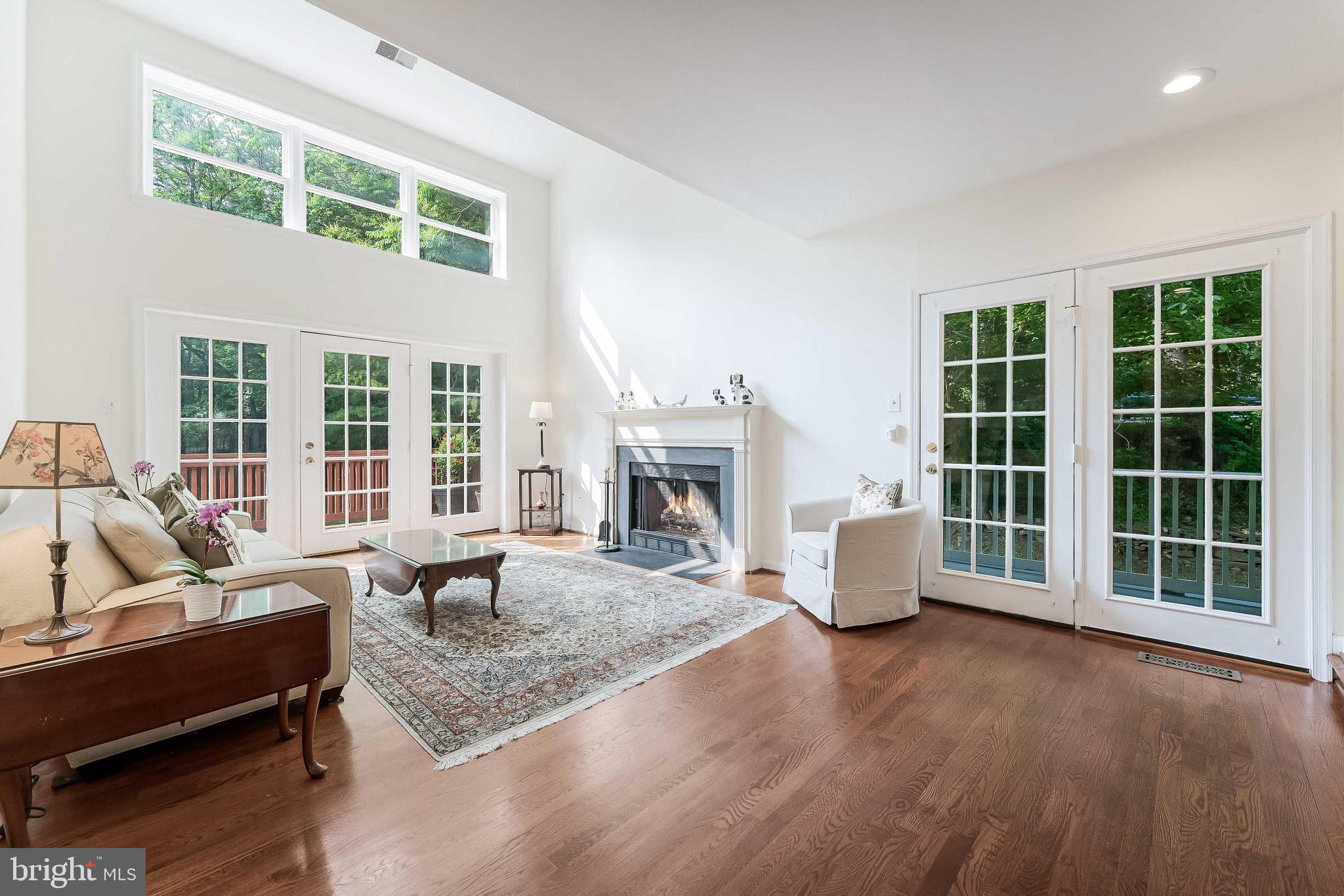 POTOMAC OUTSIDE - Residential