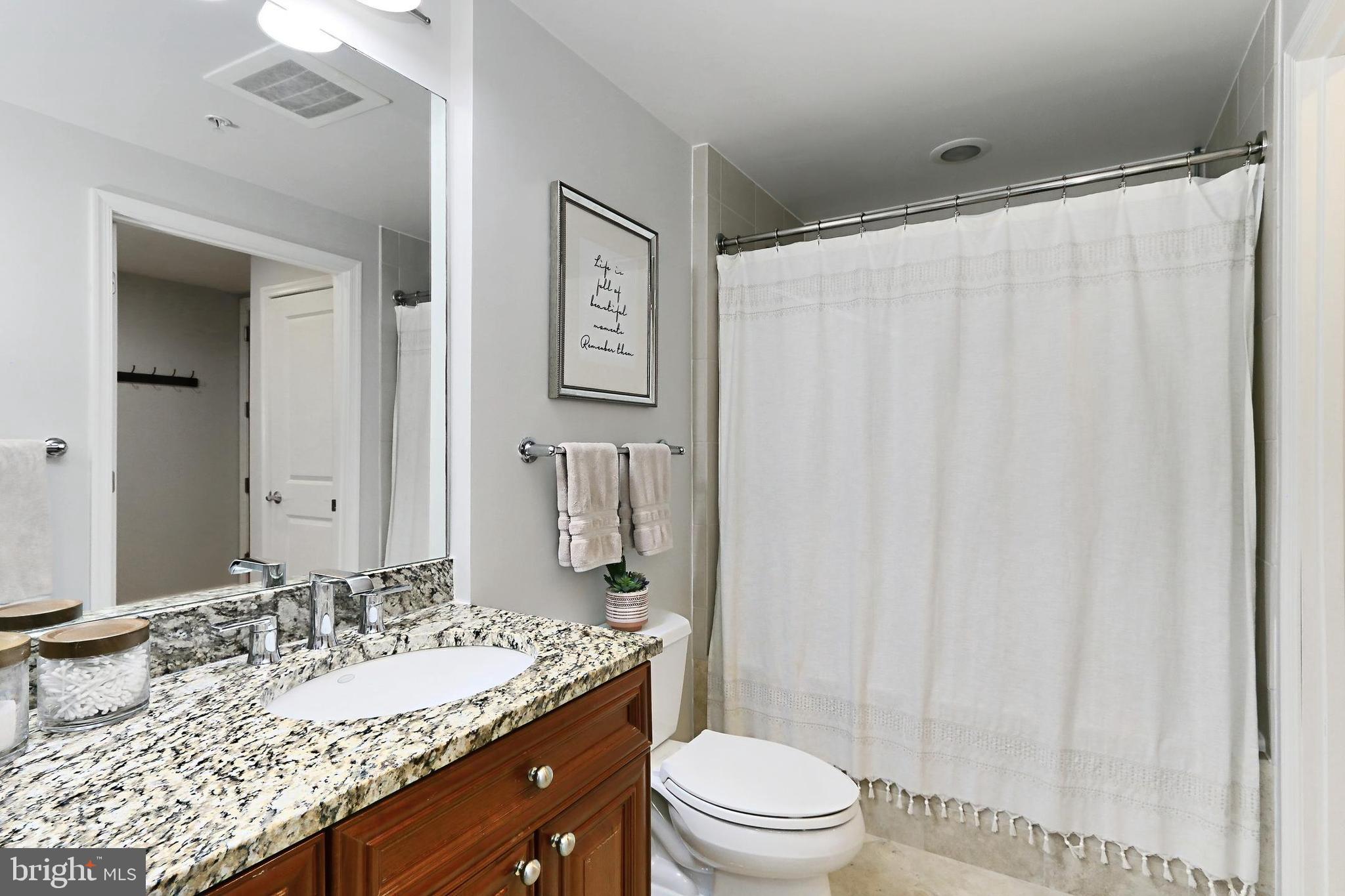 MIDTOWN AT RESTON TOWN CENTER - Residential