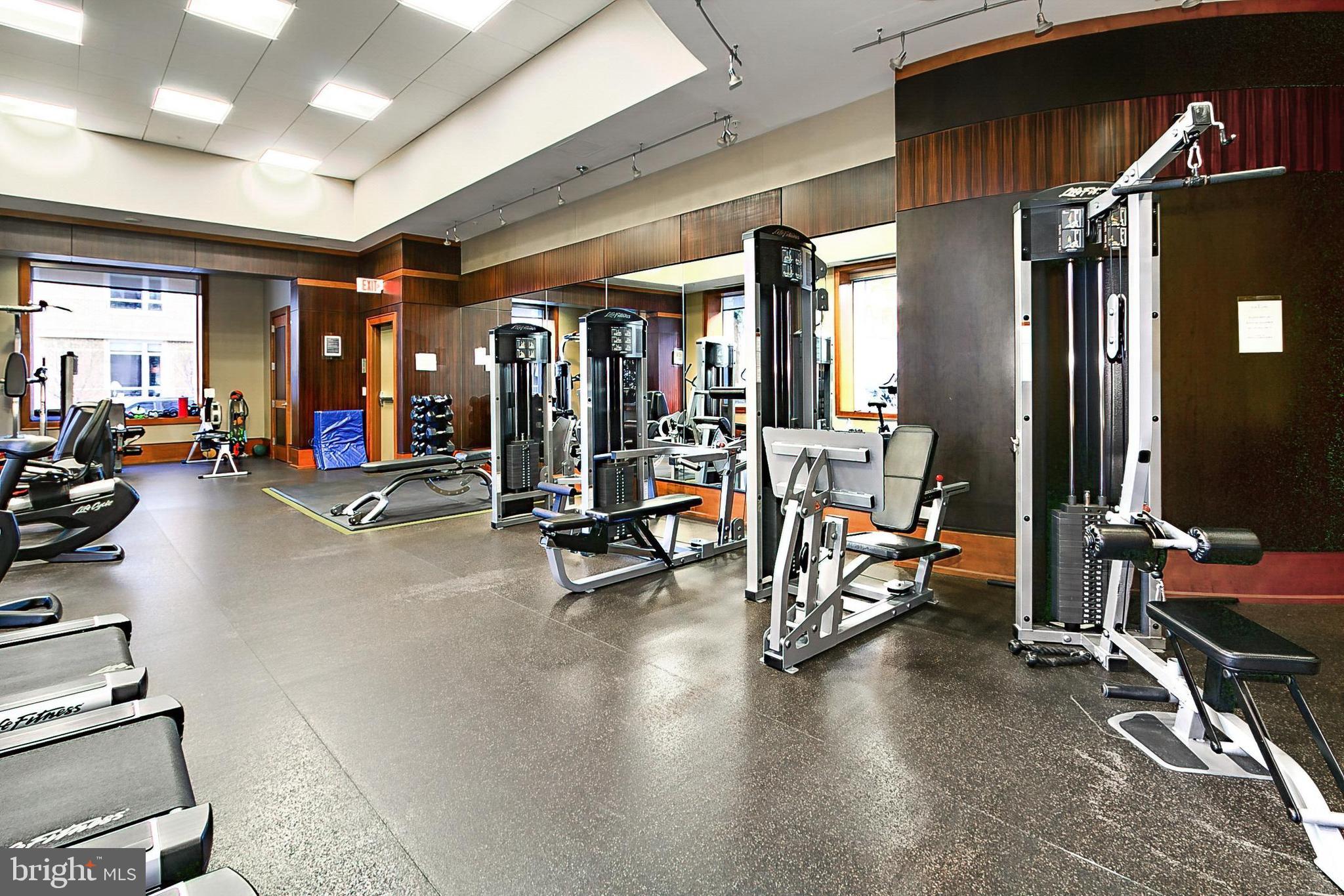 MIDTOWN AT RESTON TOWN CENTER - Residential