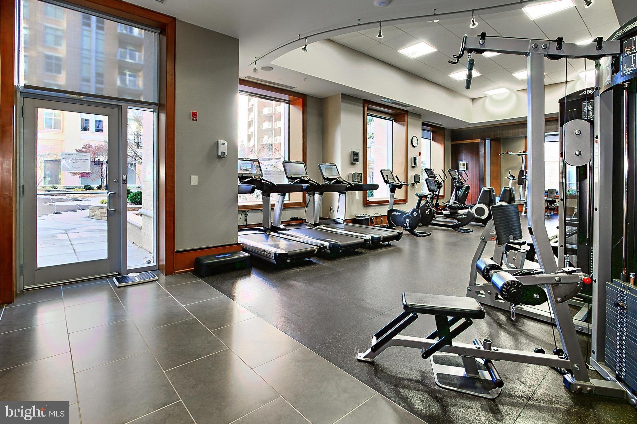 MIDTOWN AT RESTON TOWN CENTER - Residential